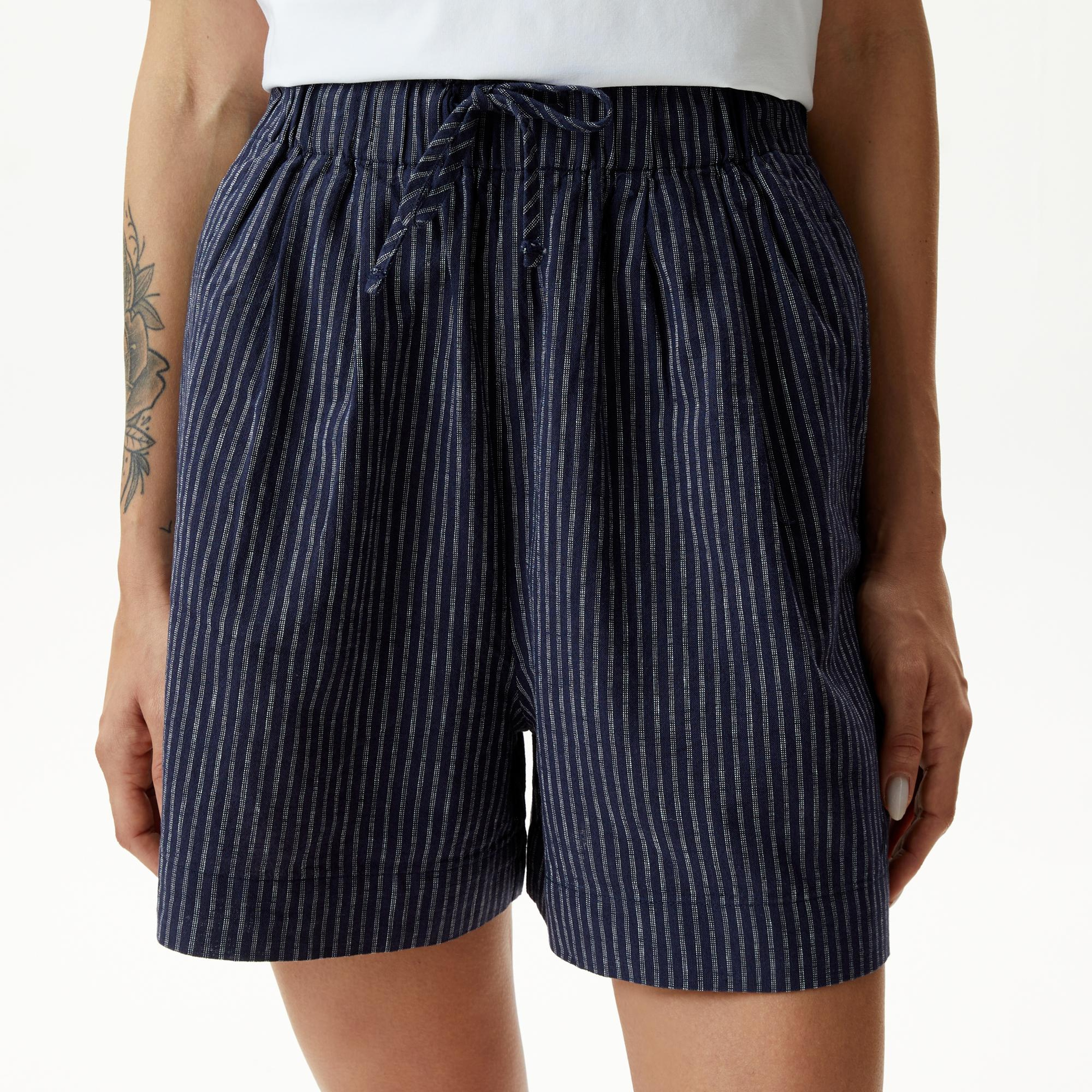 Nautica Kadın Lacivert Relaxed Fit Çizgili Şort