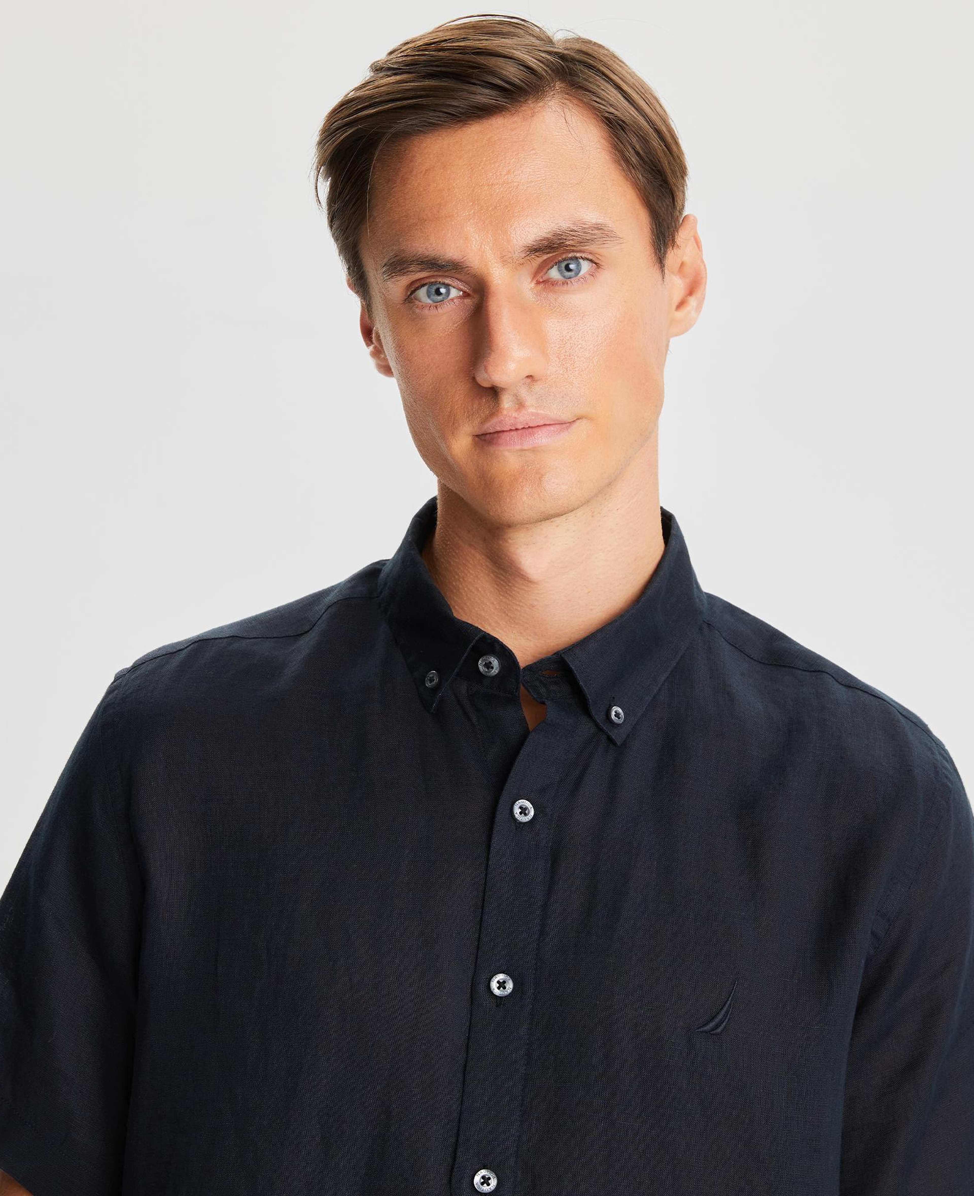 Nautica Erkek Siyah Classic Fit Kısa Kollu Keten Gömlek