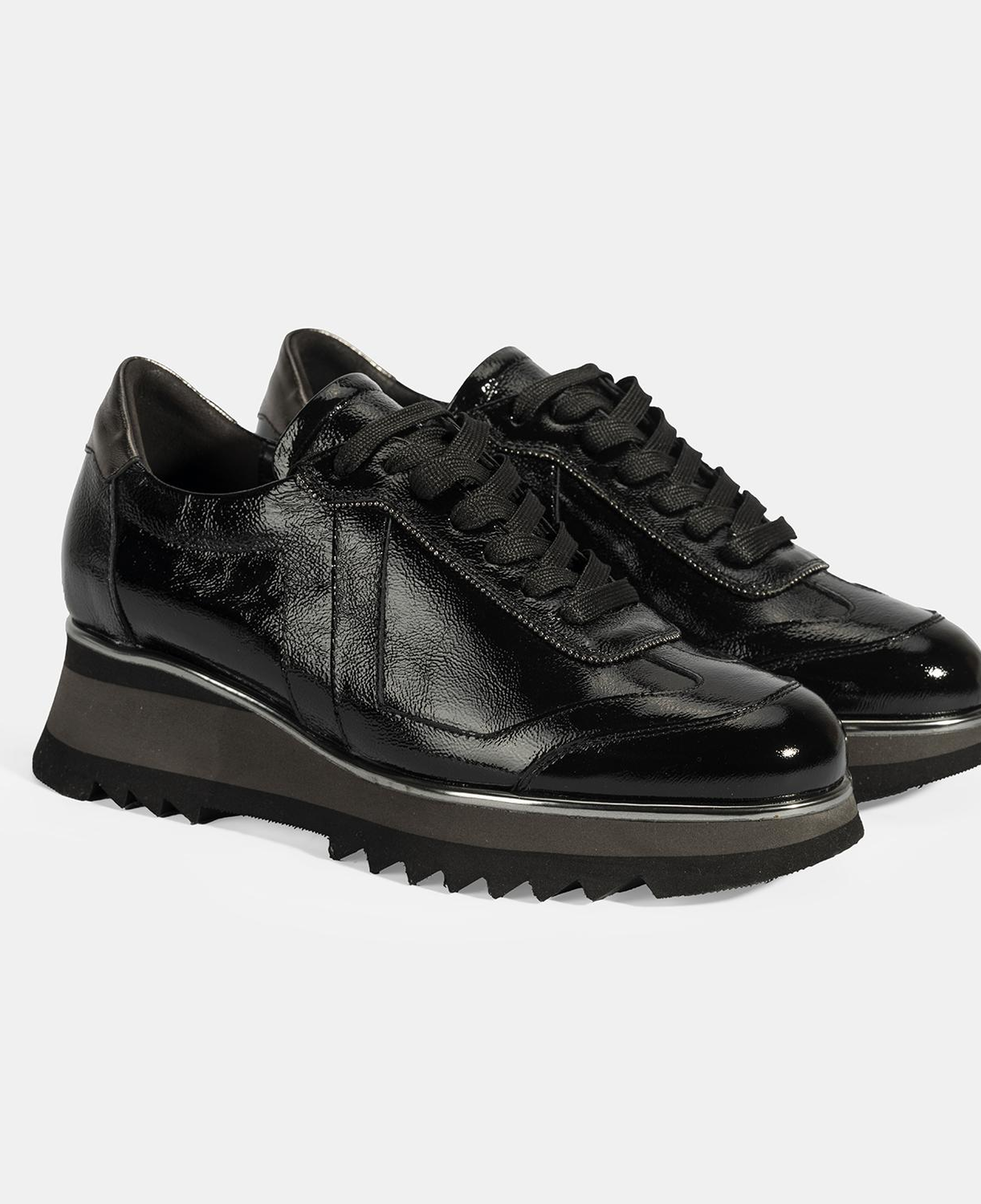 Luca Grossi Kadın Siyah Bağcıklı Rugan Spor Ayakkabı
