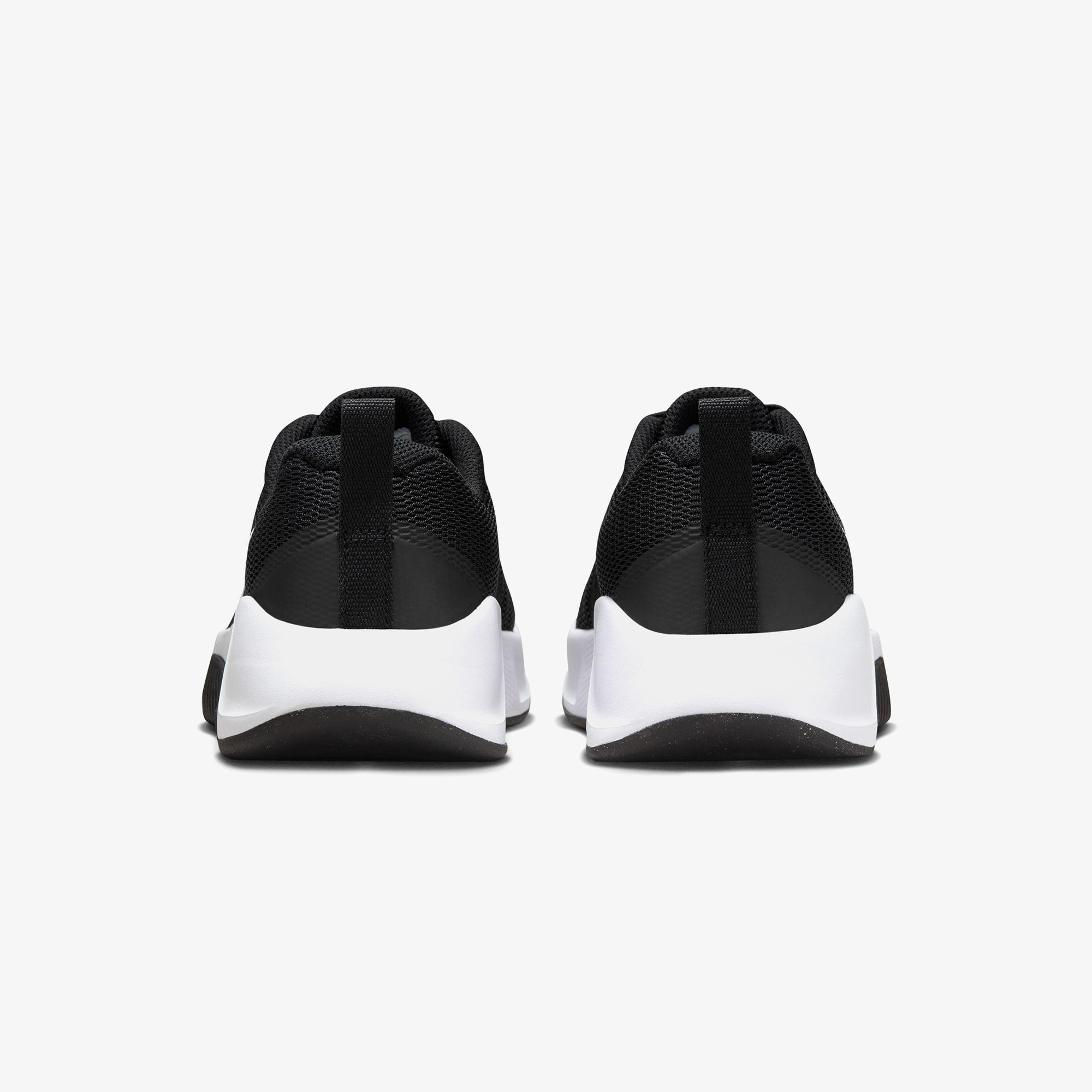 Nike MC Trainer 3 Kadın Siyah Spor Ayakkabı