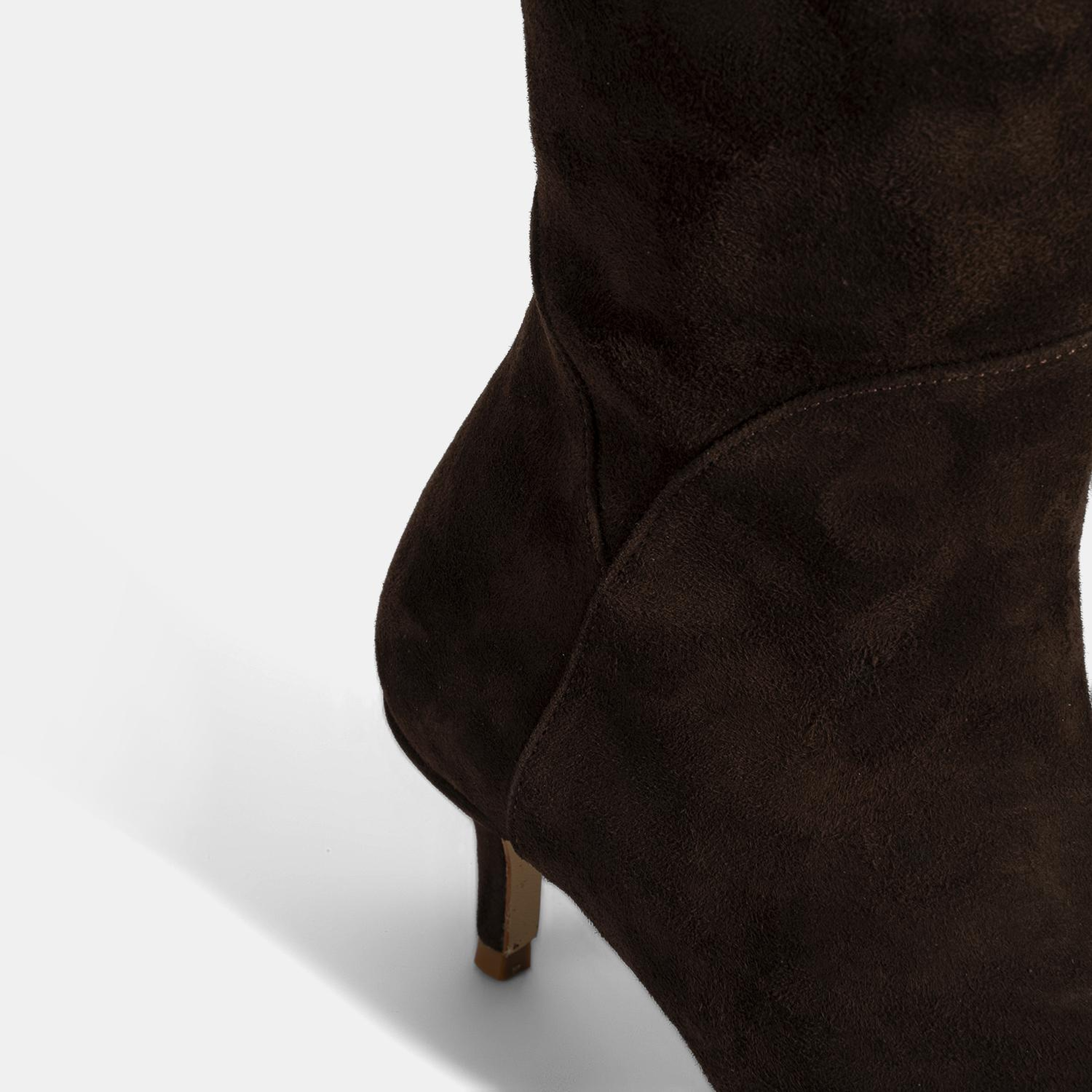 Kadın Kahve Sivri Burunlu İnce Topuklu Süet Çizme