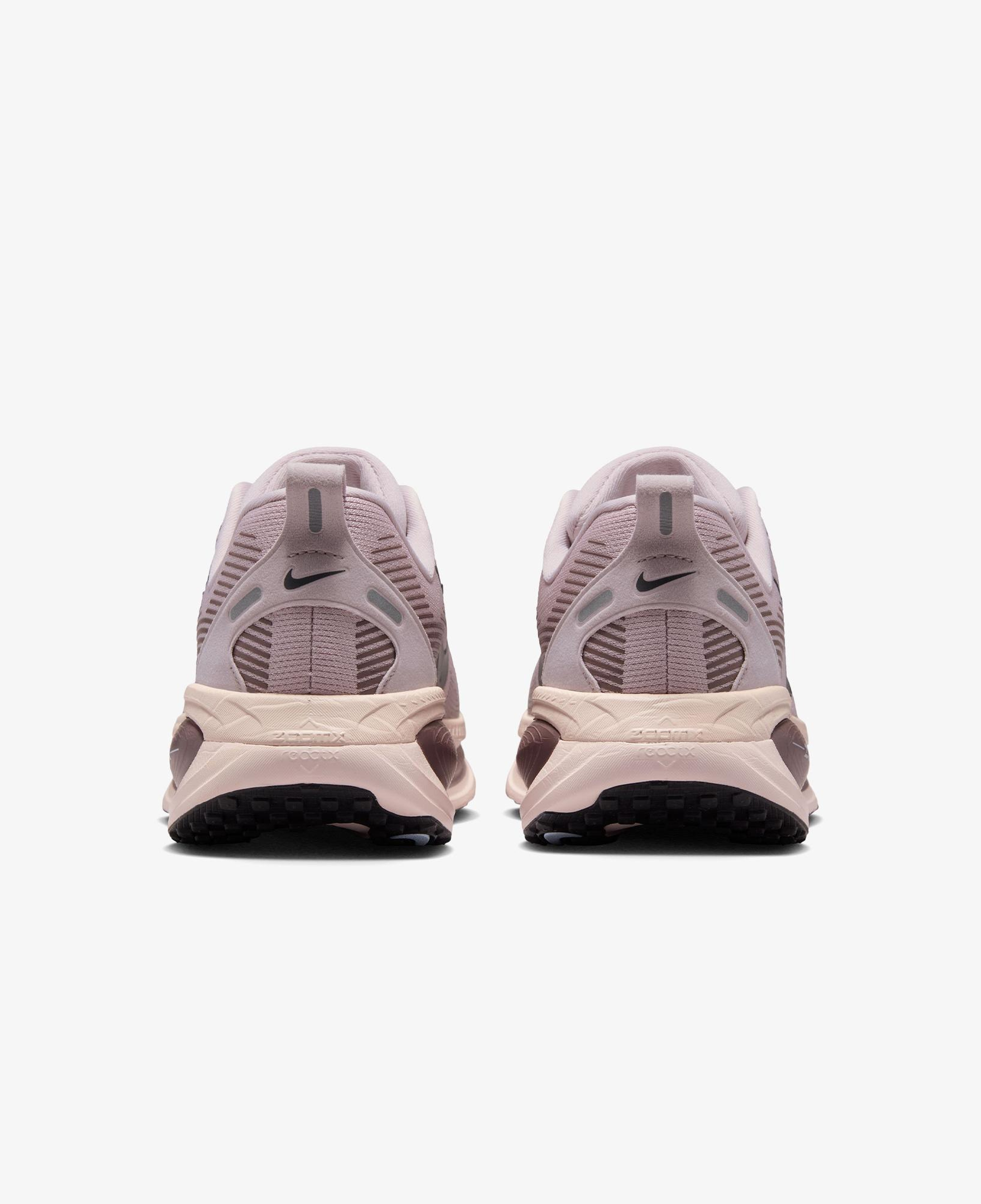 Nike Vomero 18 Kadın Pembe Koşu Ayakkabısı