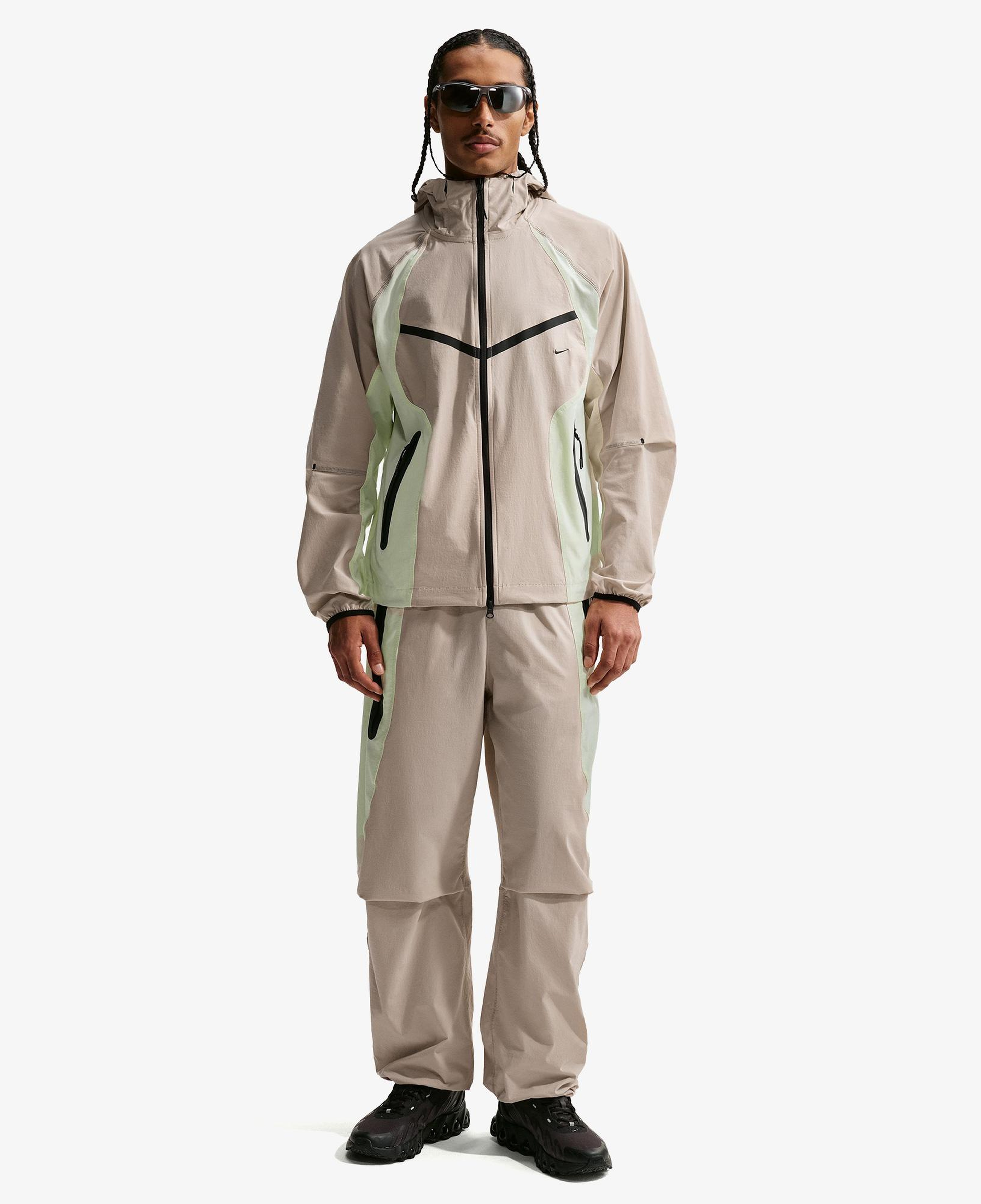 Nike Dri-Fit Tech Erkek Bej Ceket