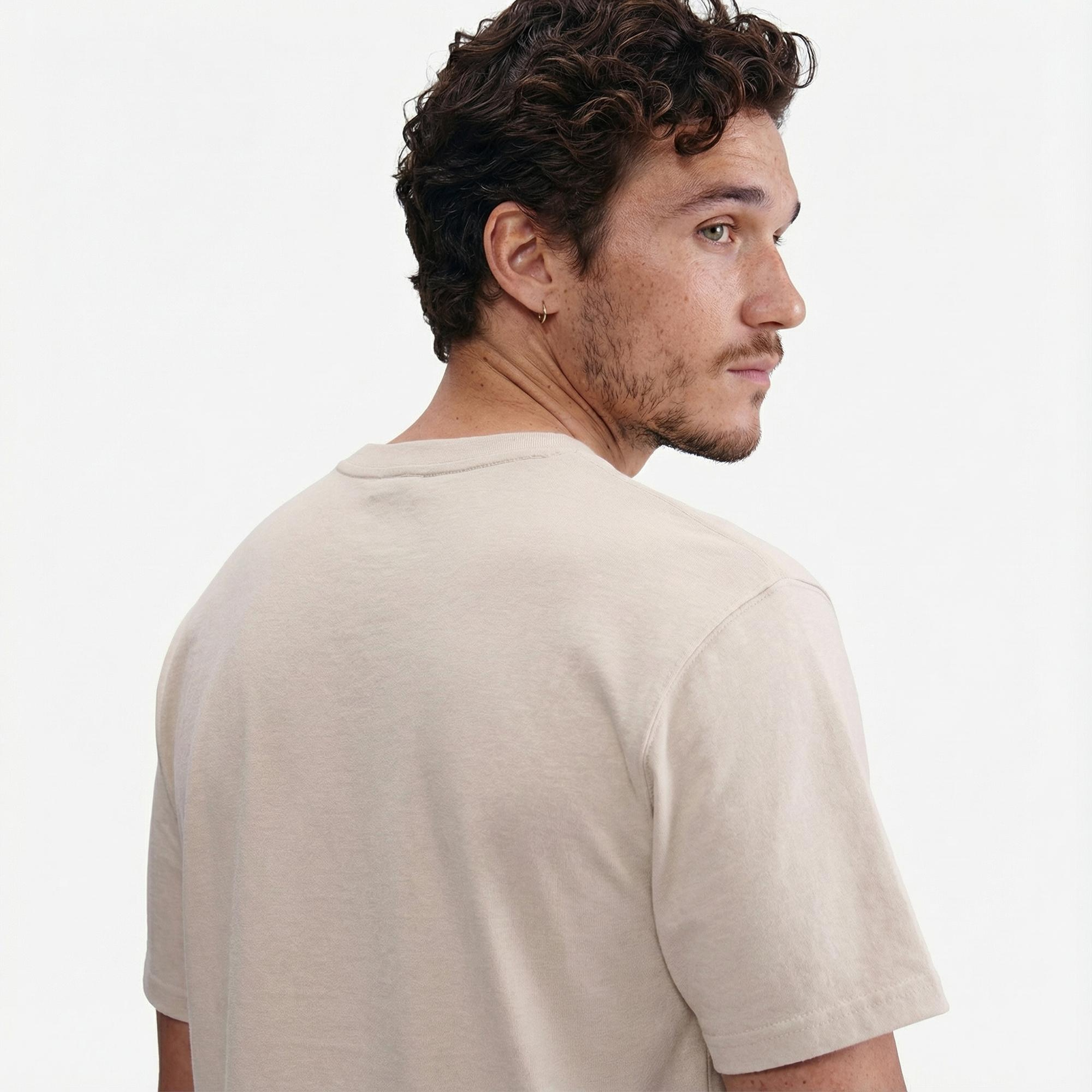 Nike Sportswear Premium Essentials Erkek Krem Rengi T-Shirt