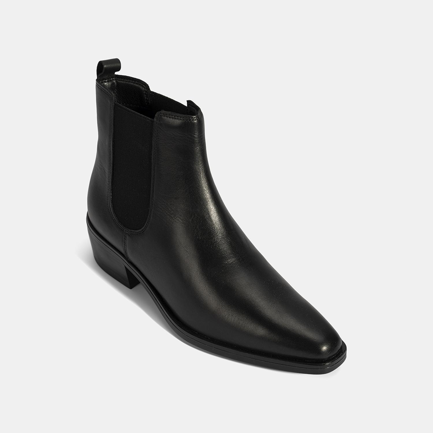 Kadın Siyah Lastik Detaylı Topuklu Deri Bot