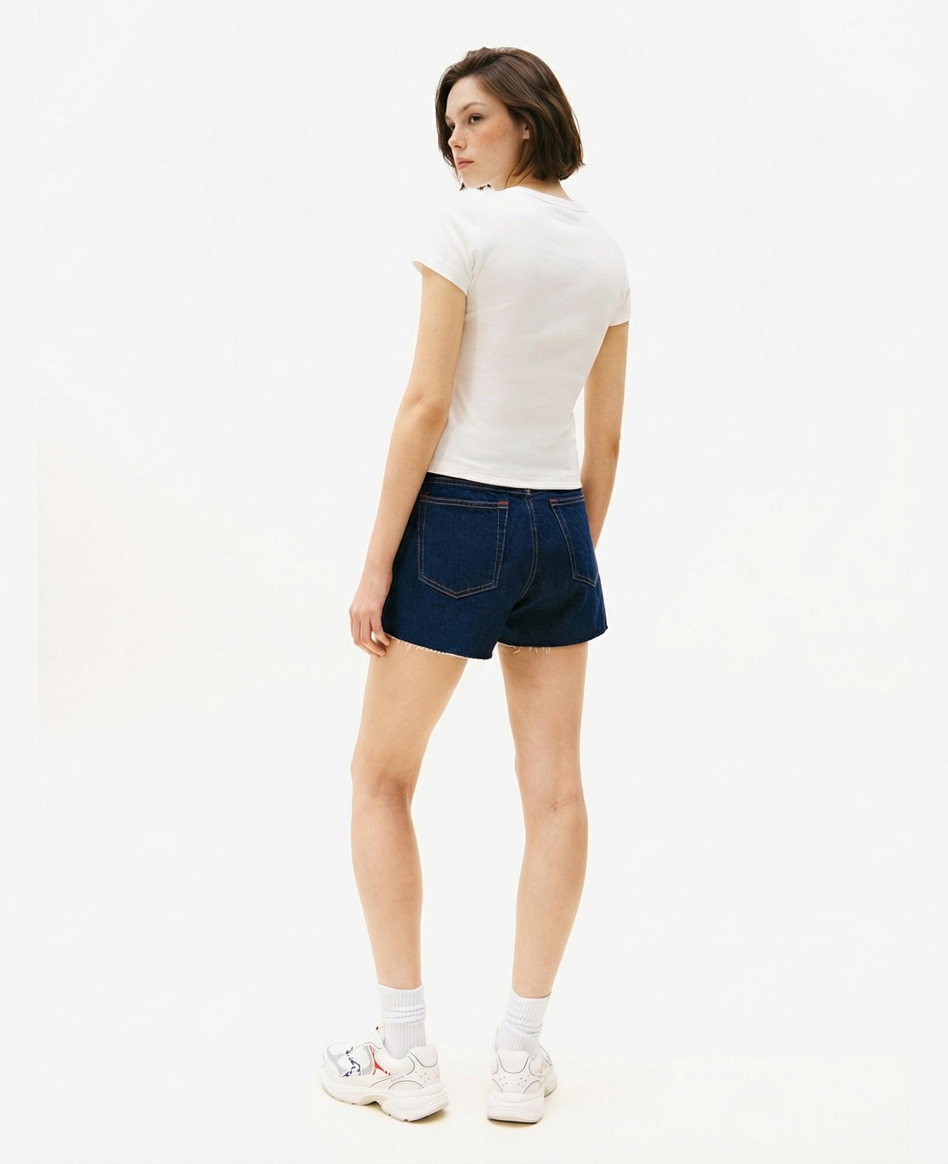 Tommy Hilfiger Badge Kadın Beyaz T-Shirt