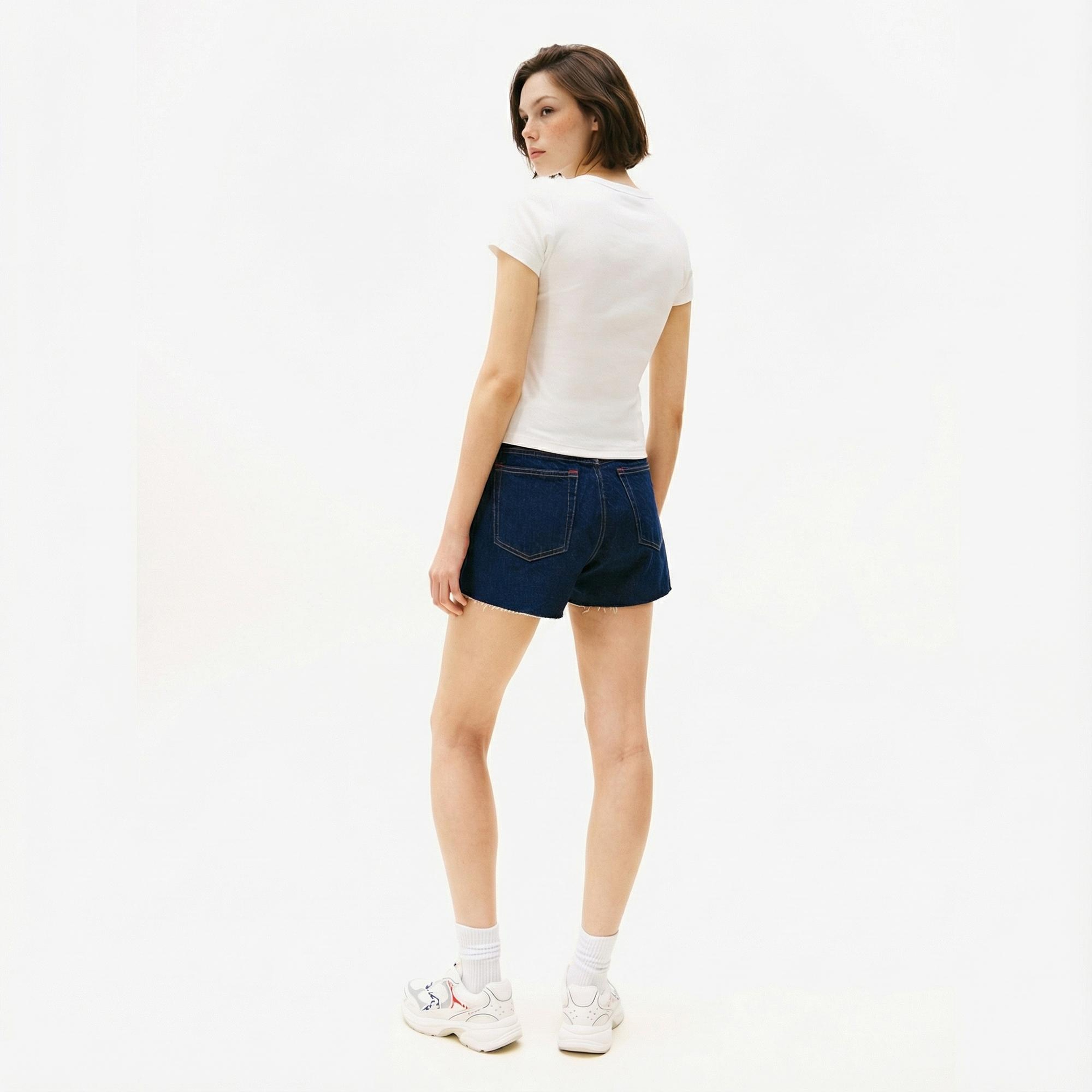 Tommy Hilfiger Badge Kadın Beyaz T-Shirt