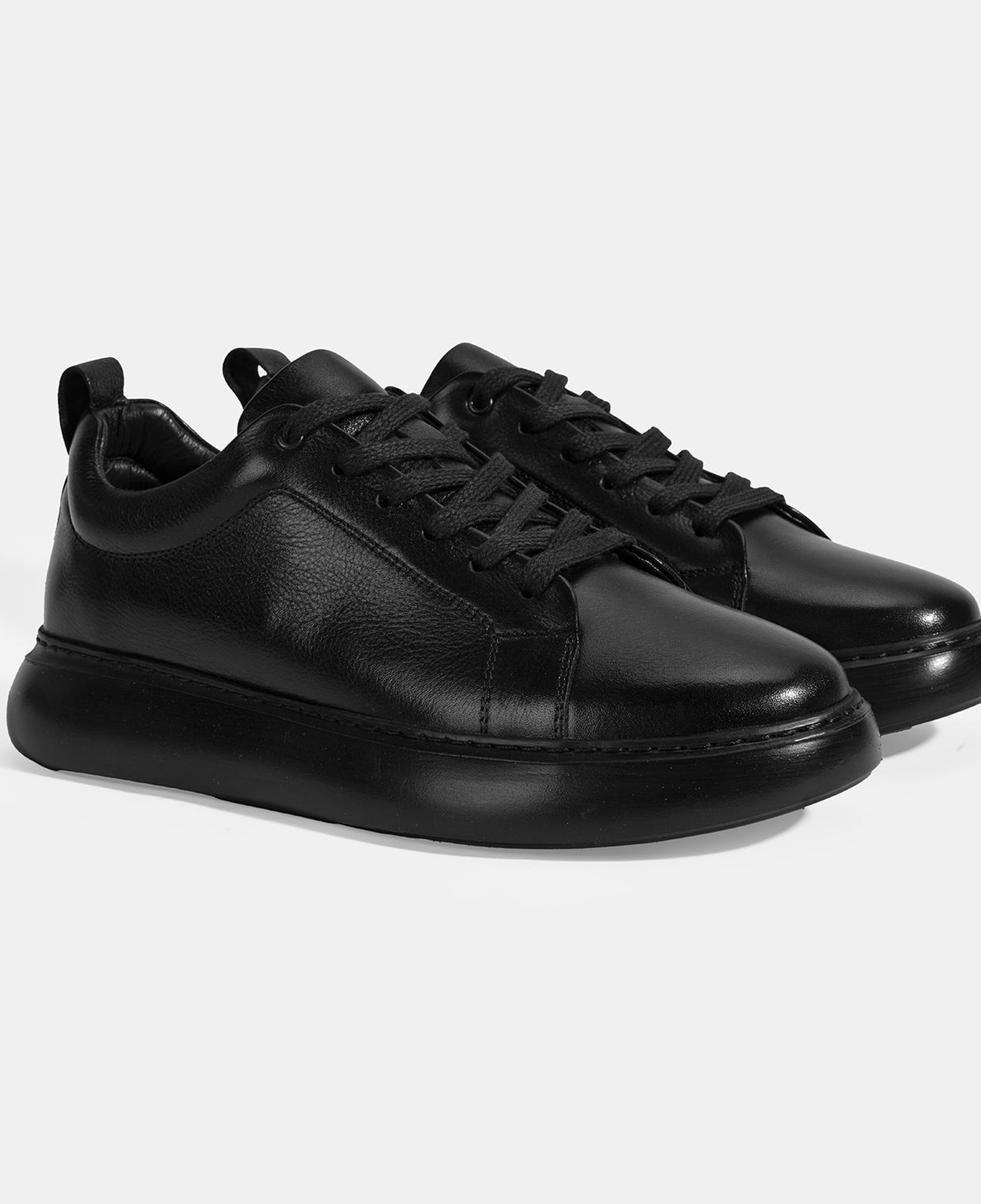 Erkek Siyah Bağcıklı Deri Spor Ayakkabı