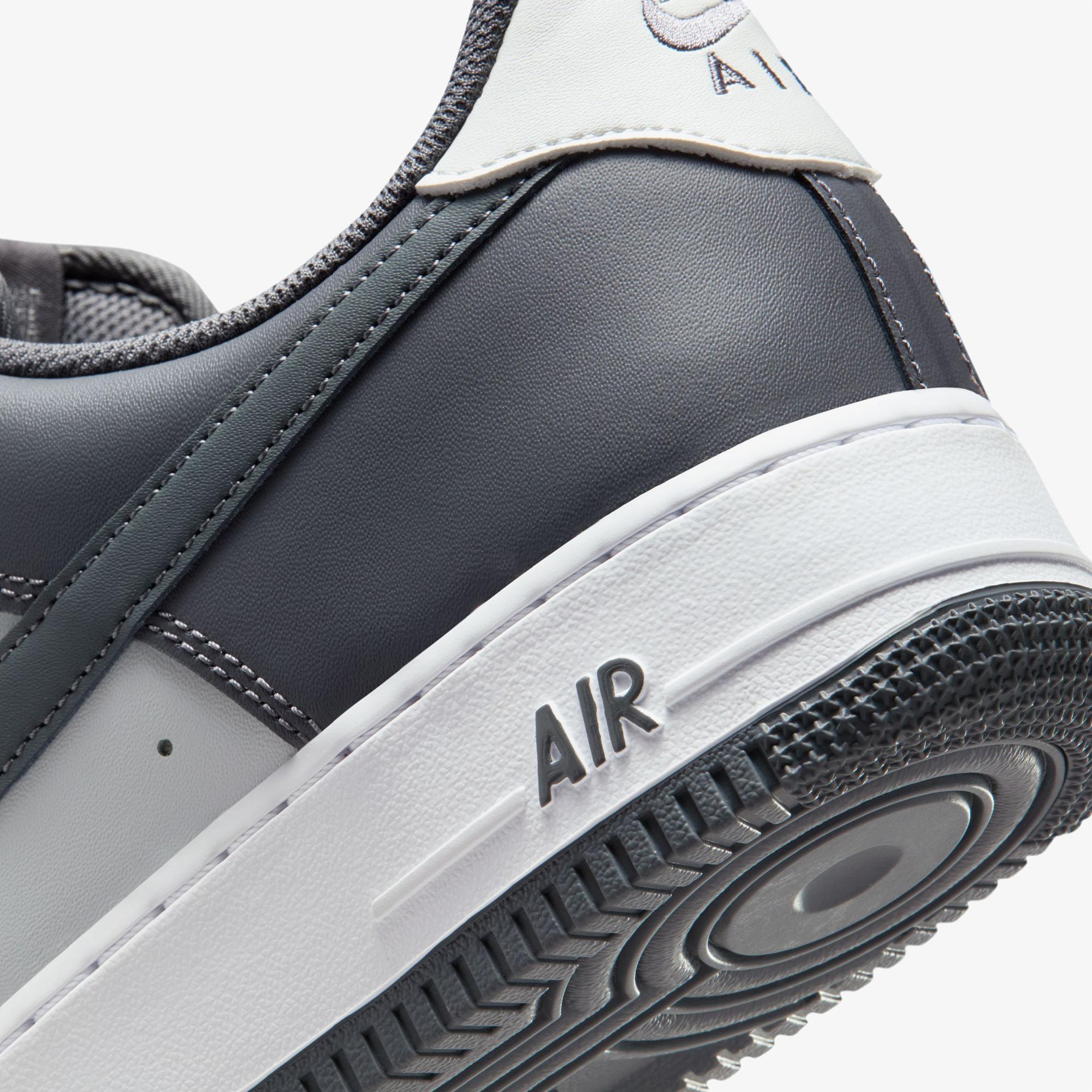 Nike Air Force 1 '07 Erkek Gri Spor Ayakkabı