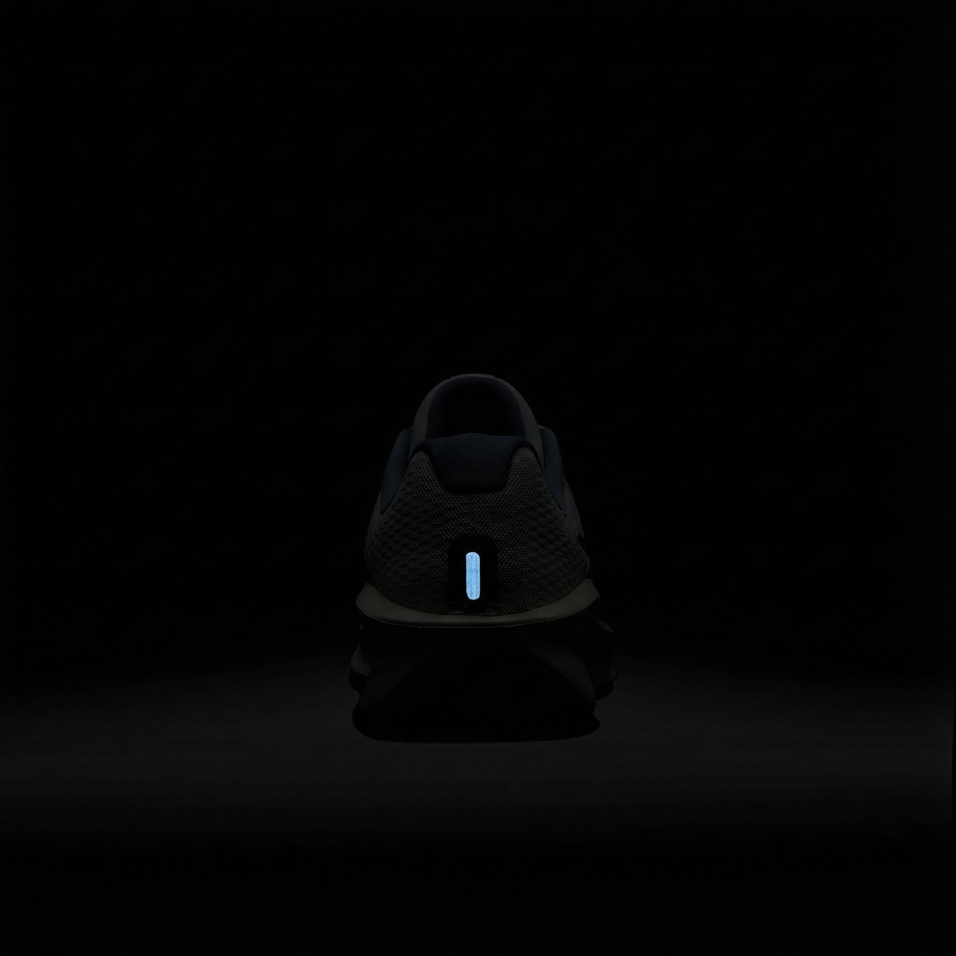 Nike Sportswear Chill Knit Kadın Siyah T-Shirt