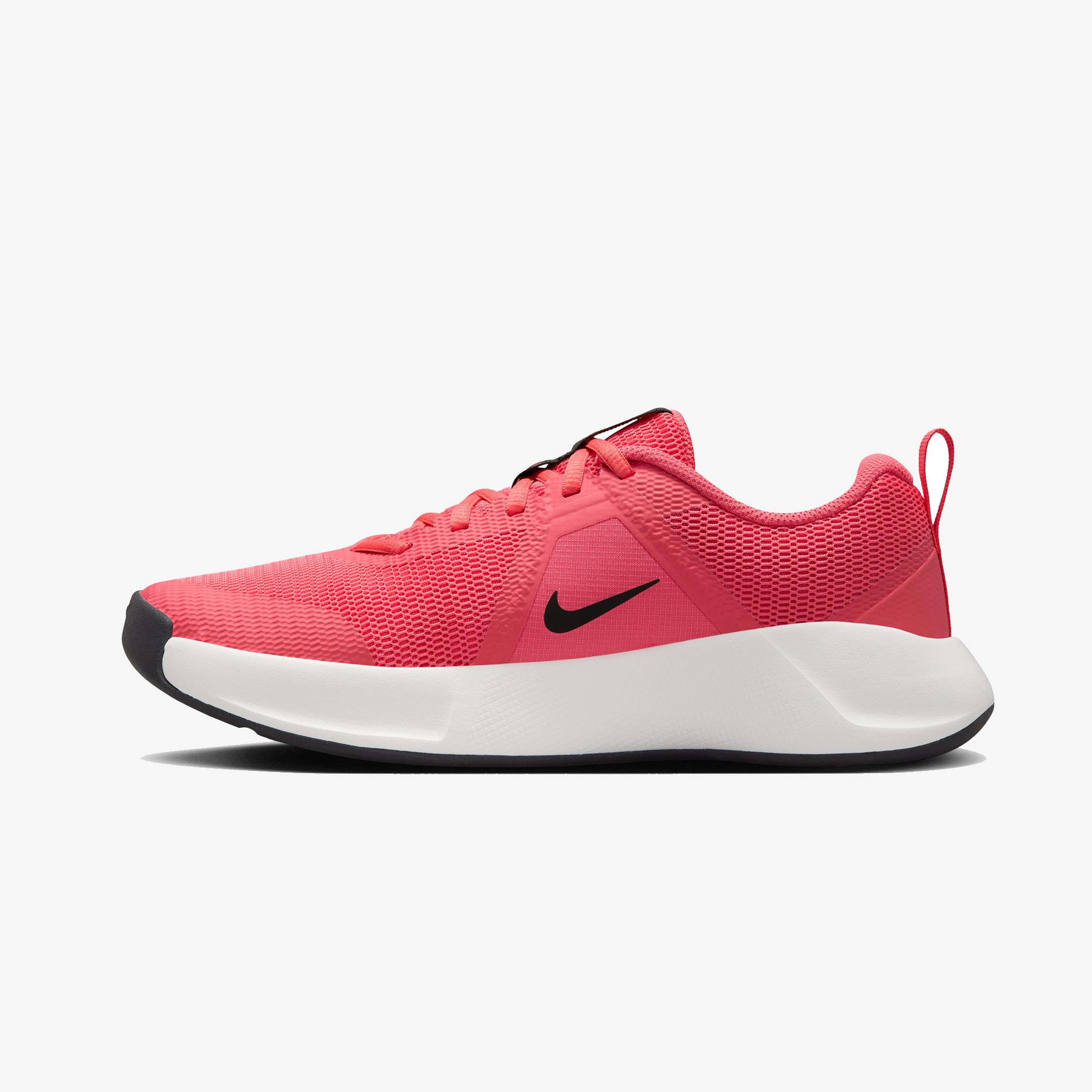 Nike MC Trainer 3 Kadın Turuncu Spor Ayakkabı