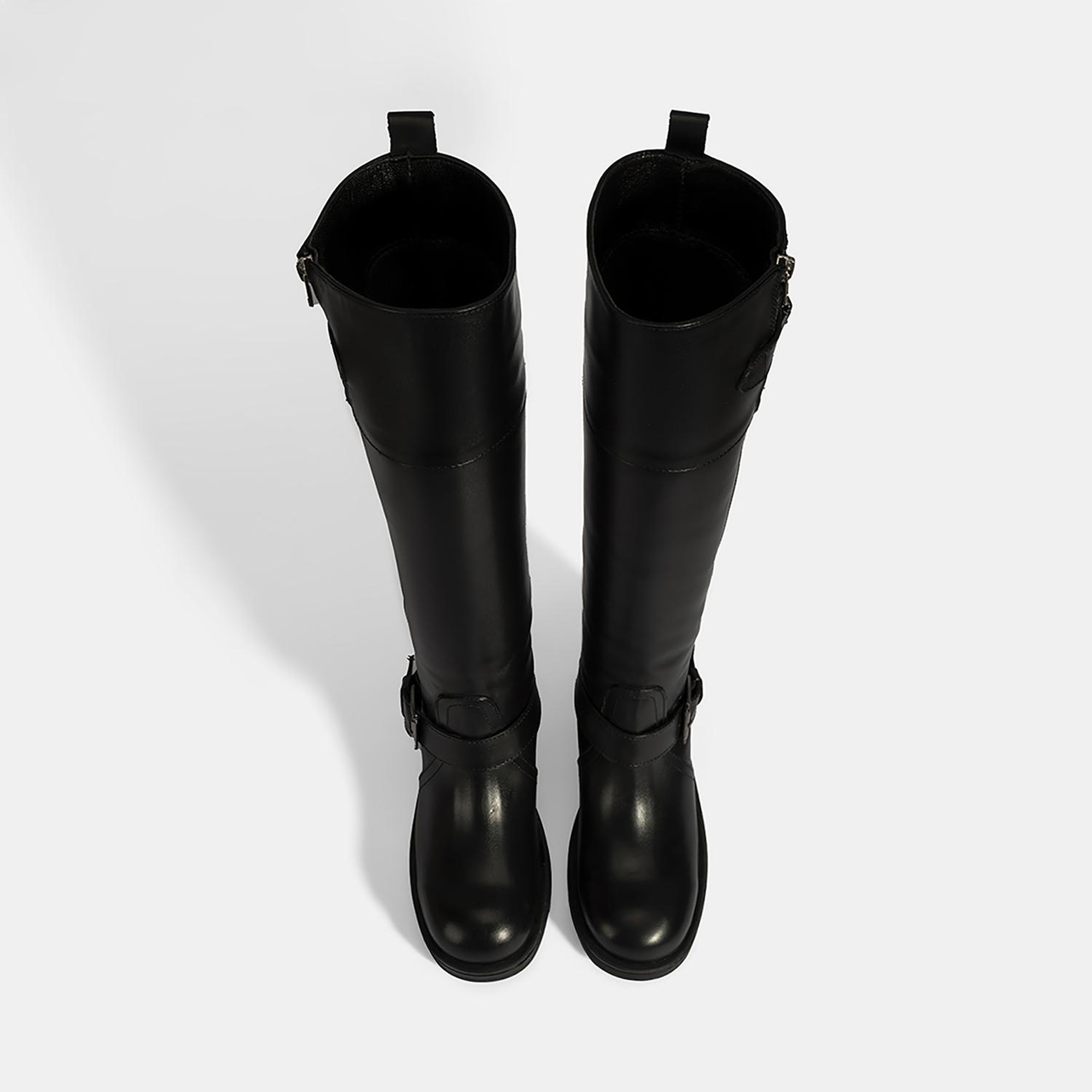 Kadın Siyah Metal Toka Detaylı Deri Çizme