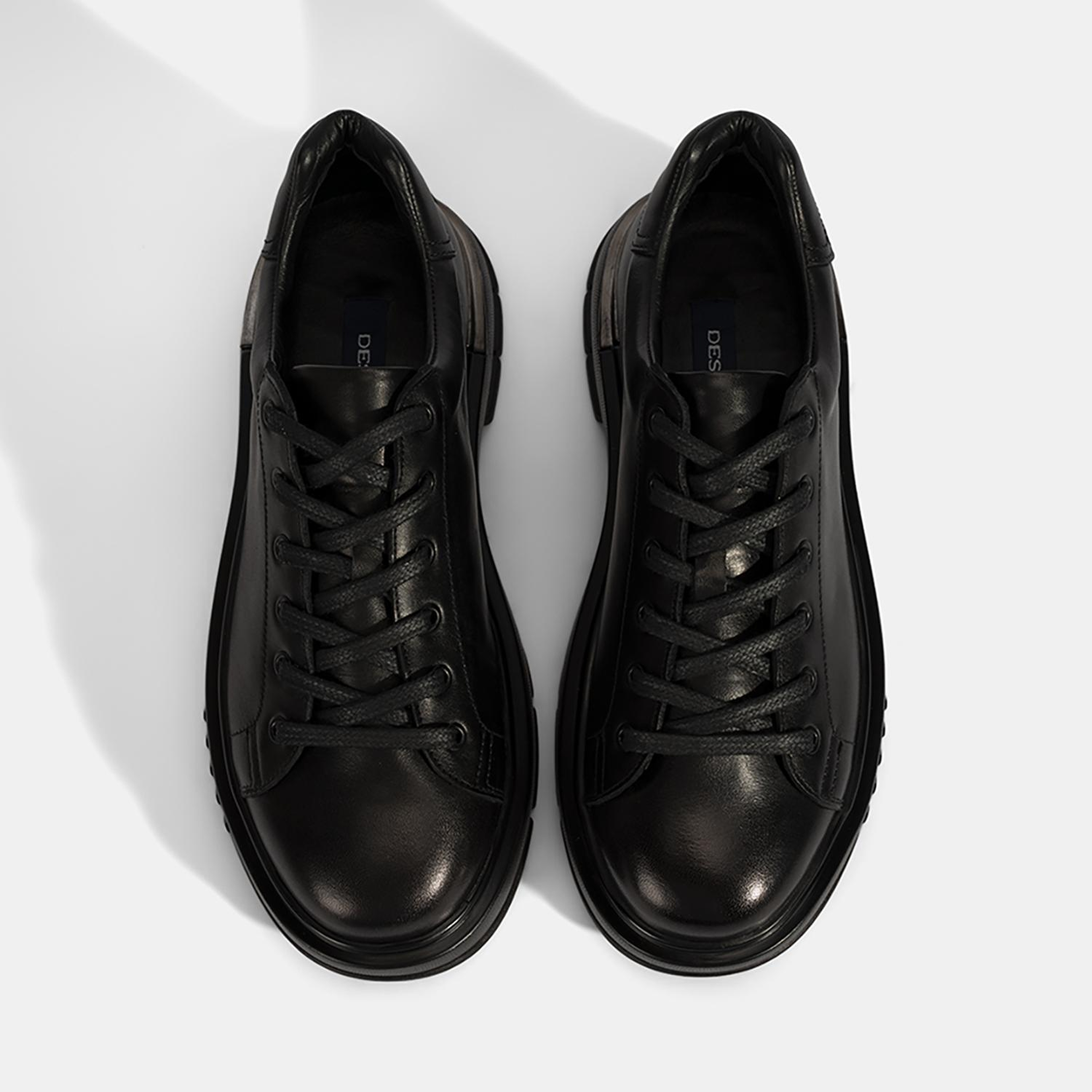 Erkek Siyah Bağcıklı Kalın Tabanlı Deri Ayakkabı