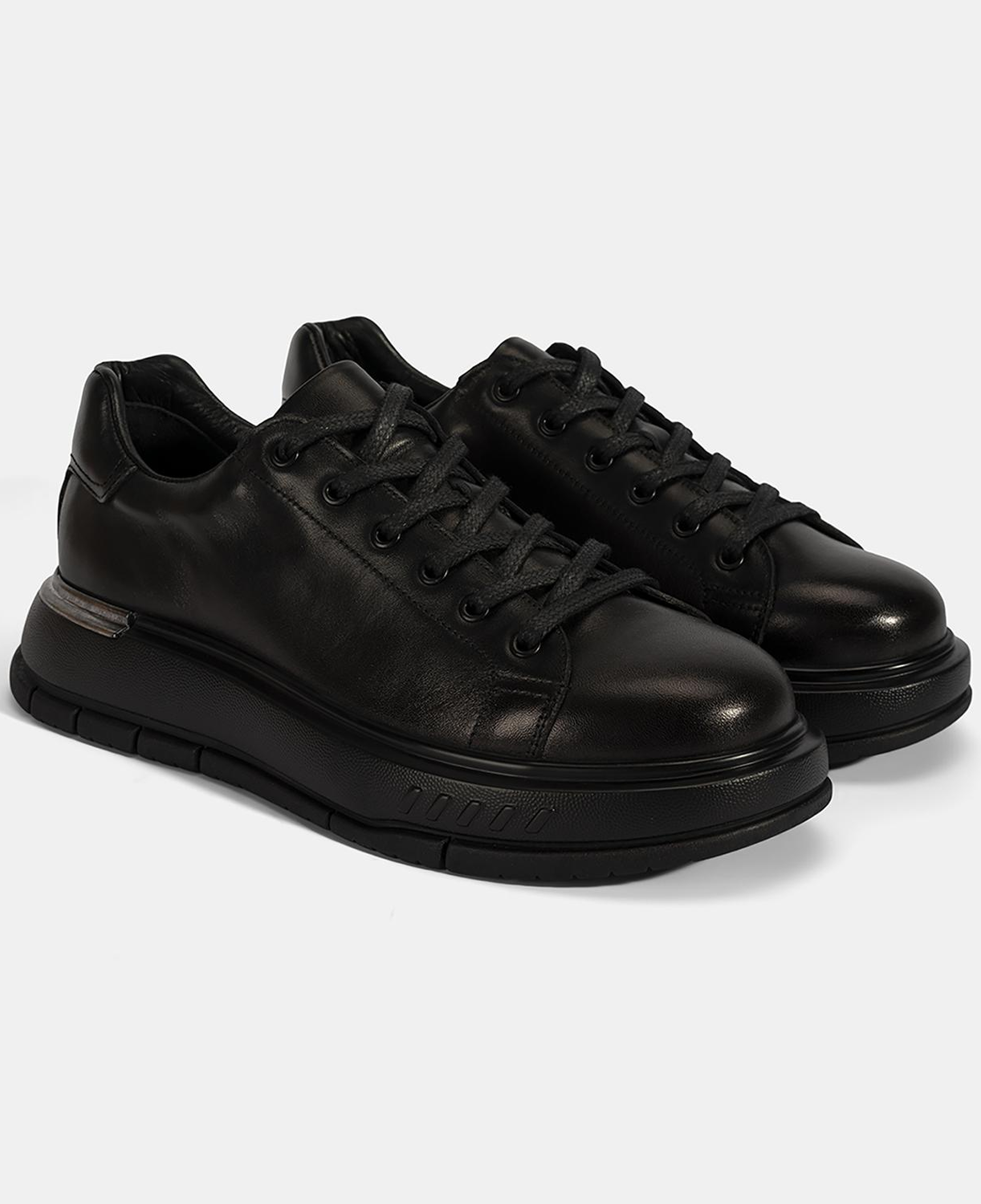 Erkek Siyah Bağcıklı Kalın Tabanlı Deri Ayakkabı