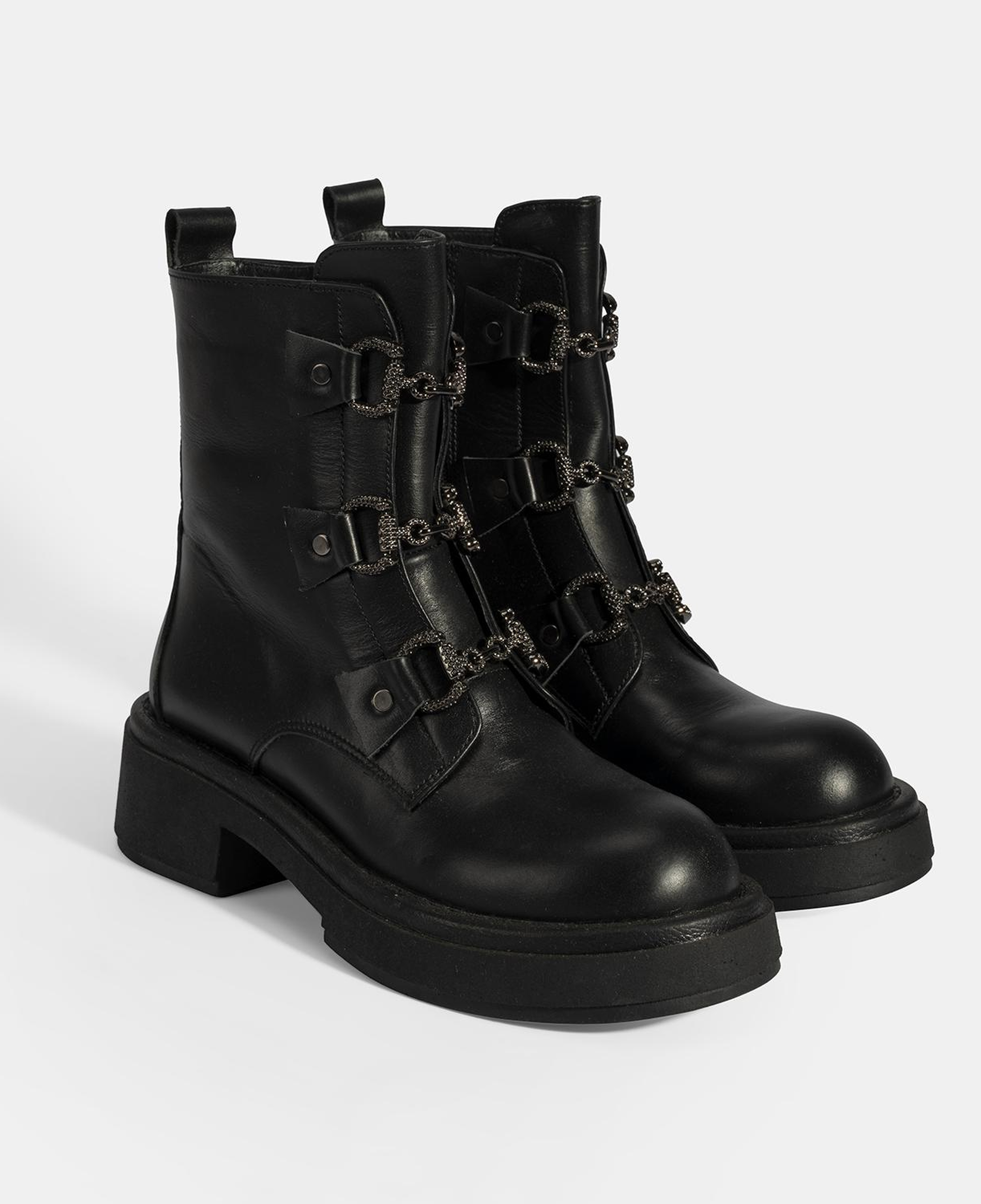 Kadın Siyah Metal Toka Detaylı Deri Postal Bot