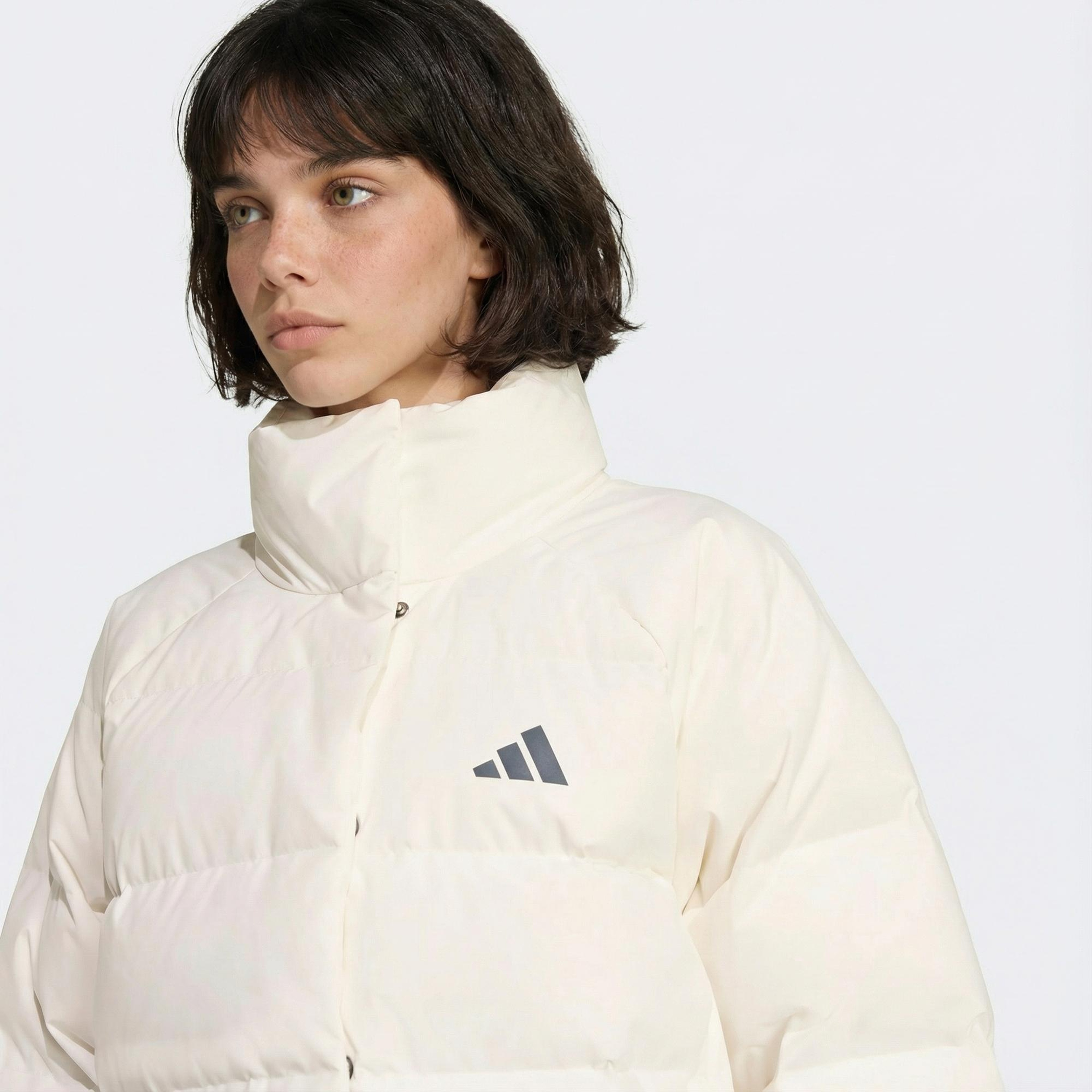 adidas Helionic Relaxed Kadın Beyaz Ceket