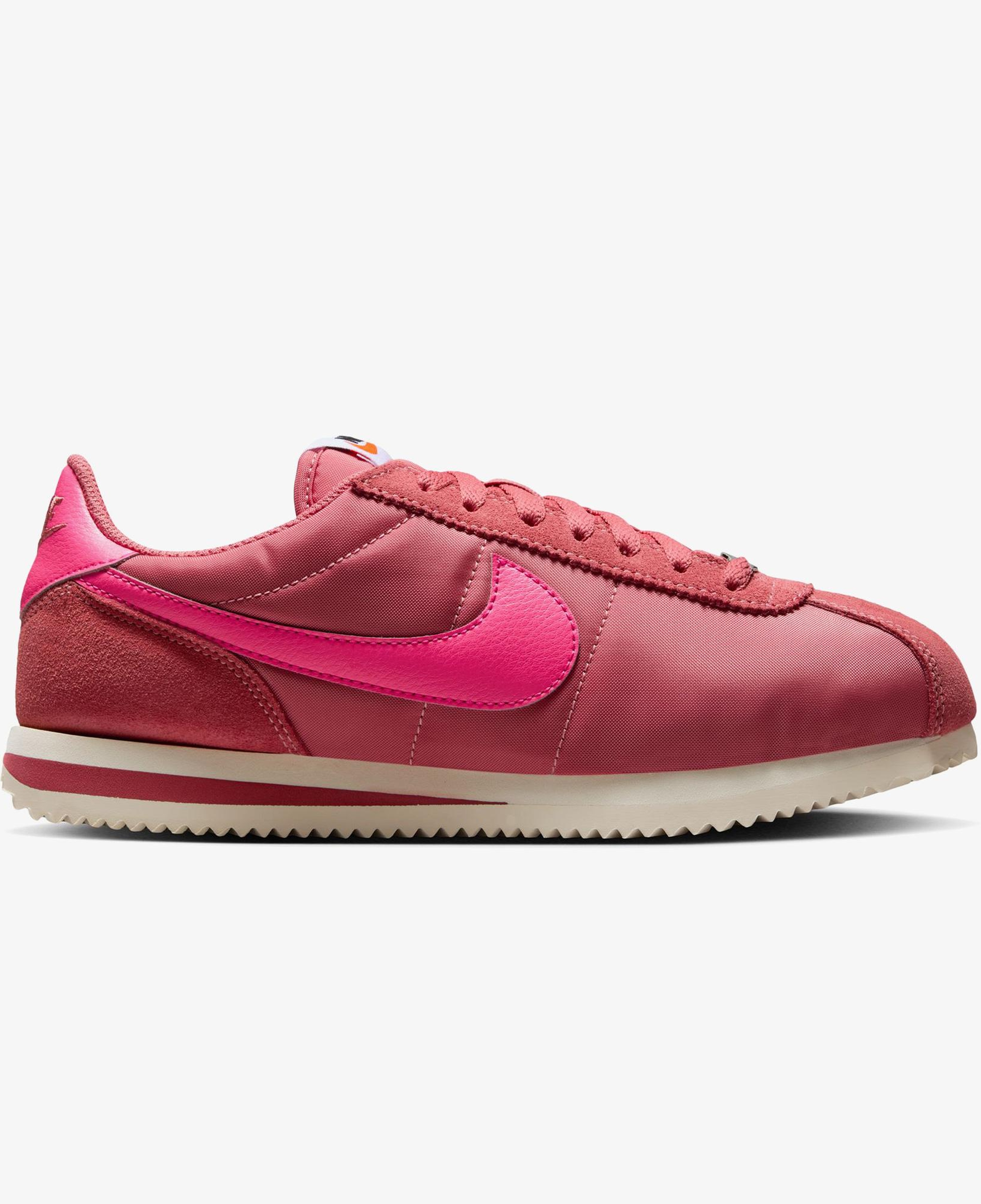 Nike Cortez Kadın Pembe Spor Ayakkabı