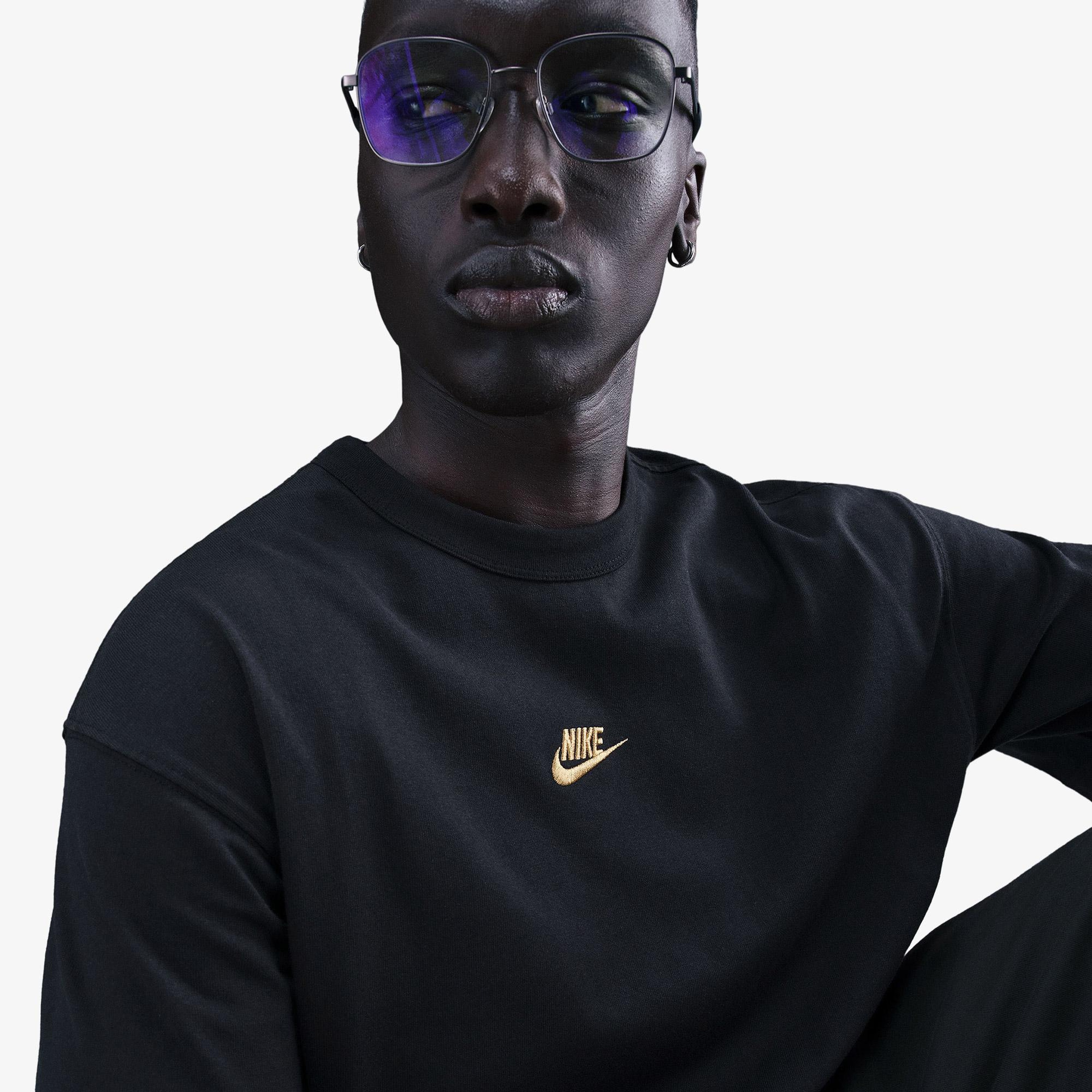 Nike Sportswear Premium Essentials Erkek Siyah T-Shirt