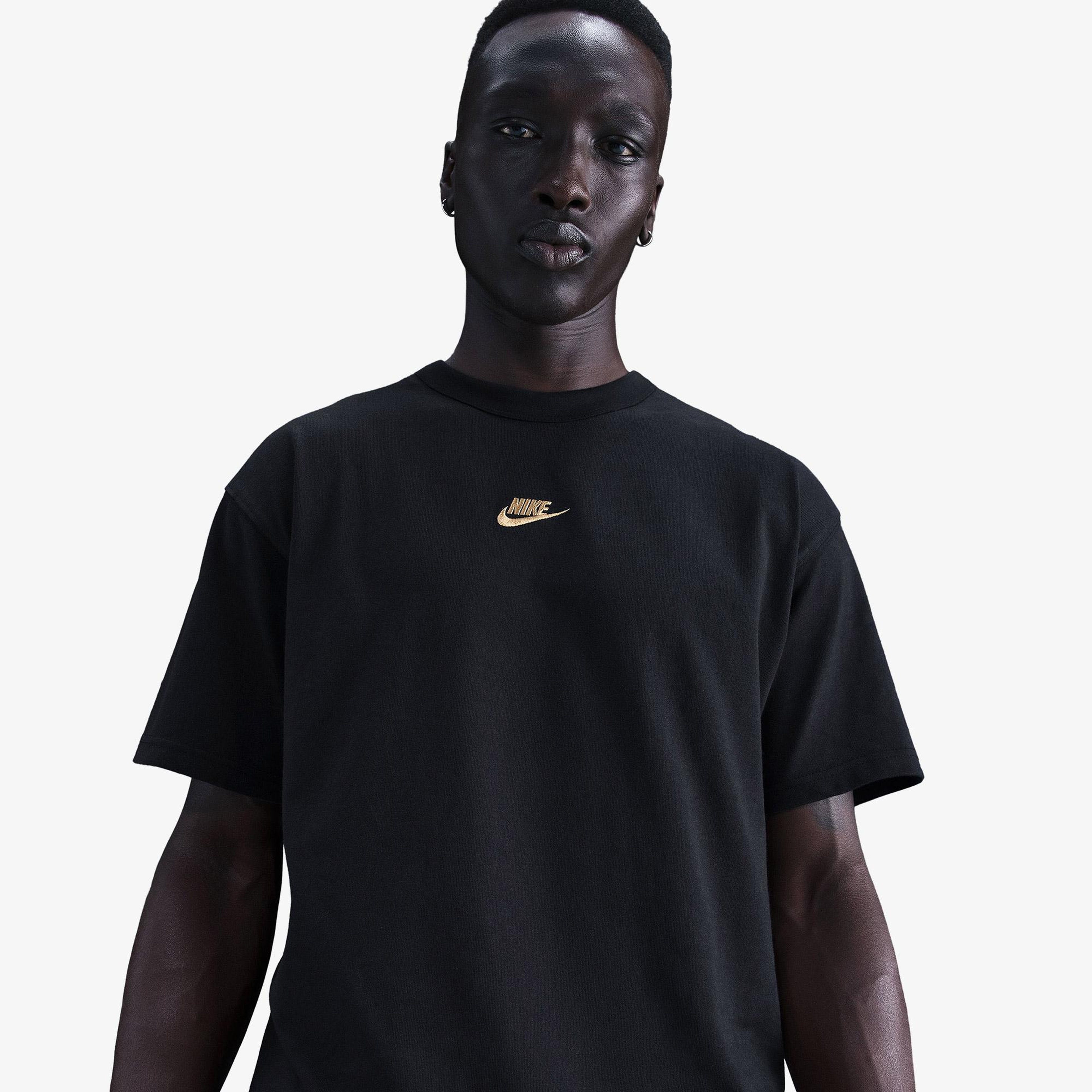Nike Sportswear Premium Essentials Erkek Siyah T-Shirt