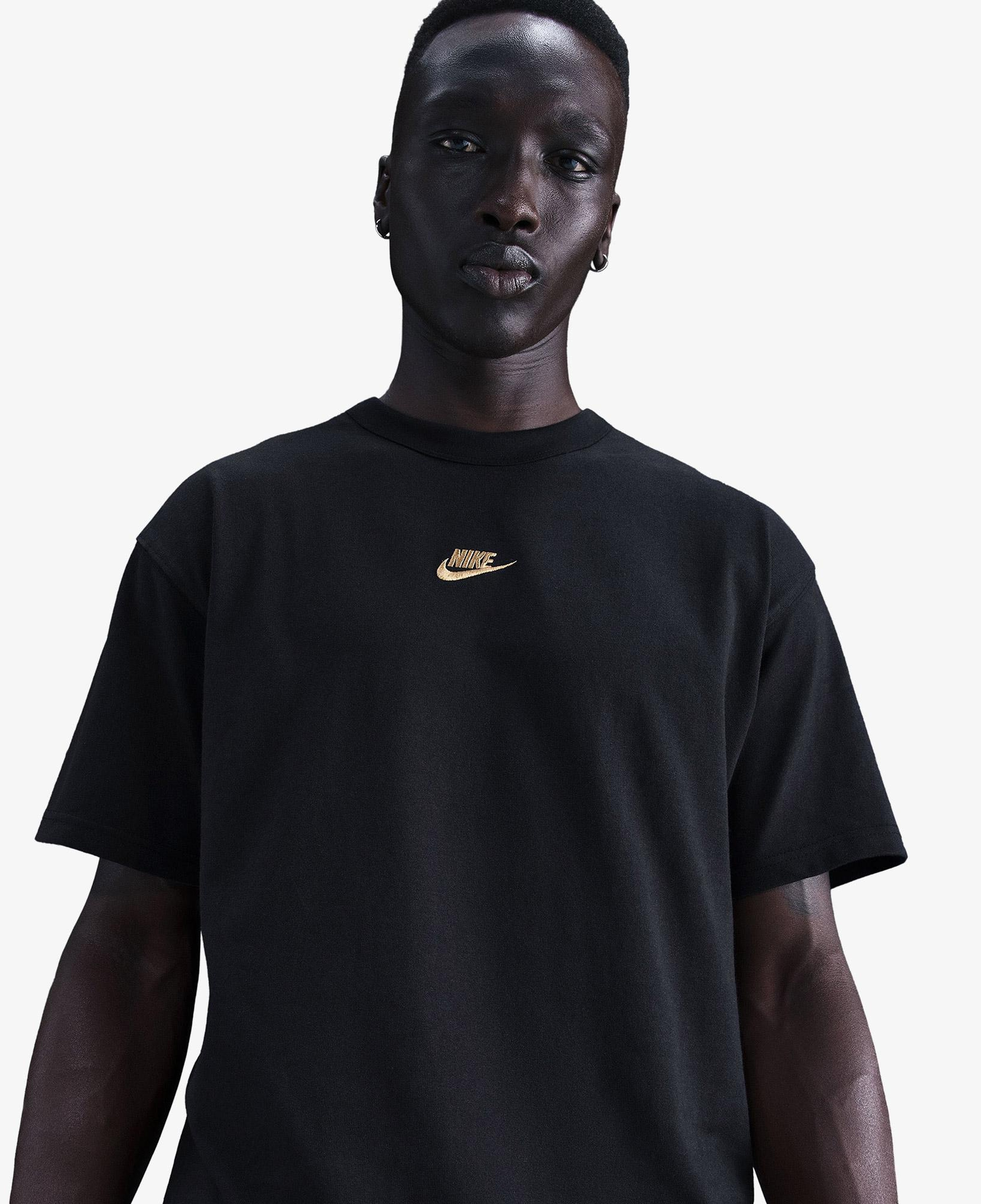 Nike Sportswear Premium Essentials Erkek Siyah T-Shirt