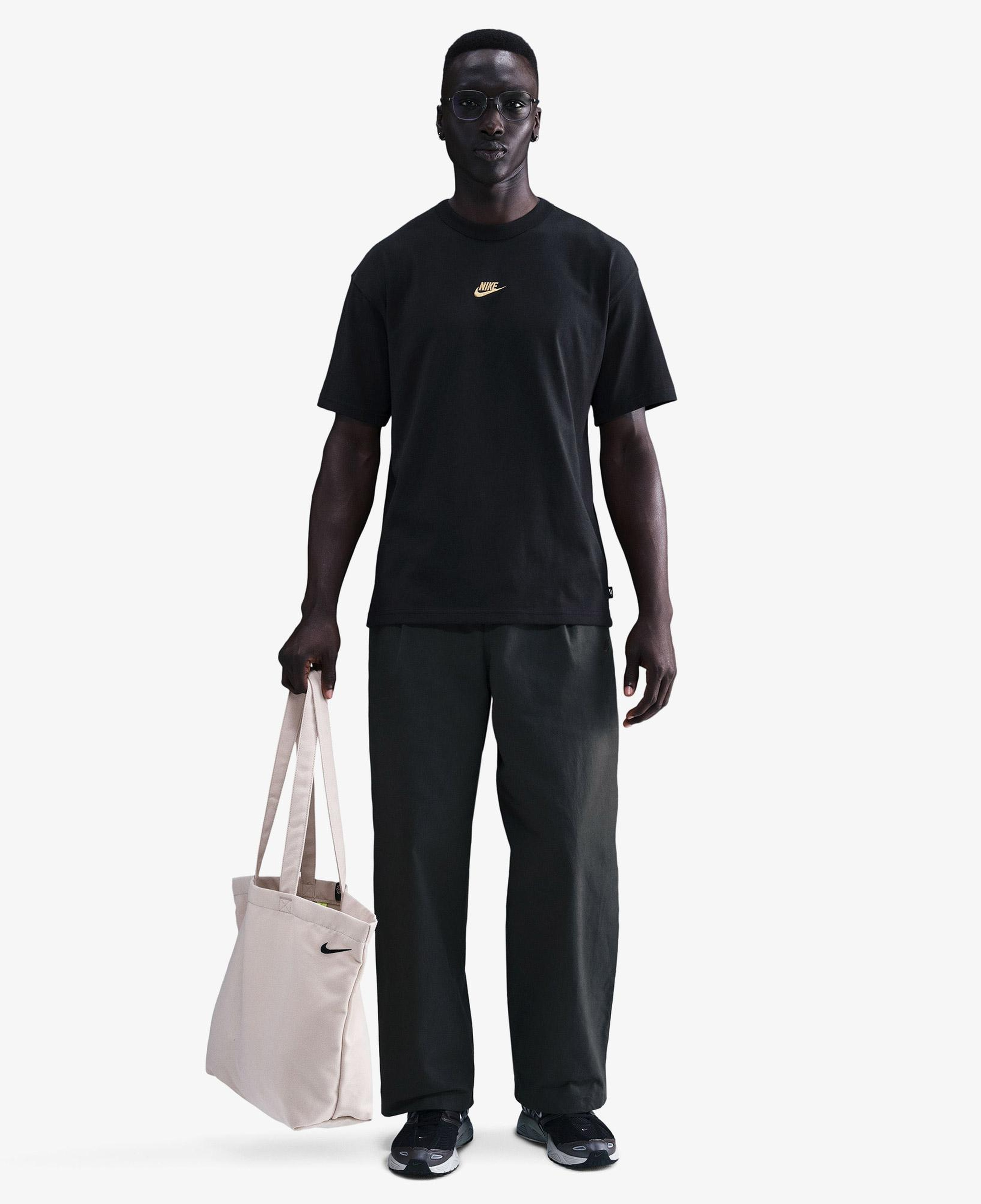 Nike Sportswear Premium Essentials Erkek Siyah T-Shirt