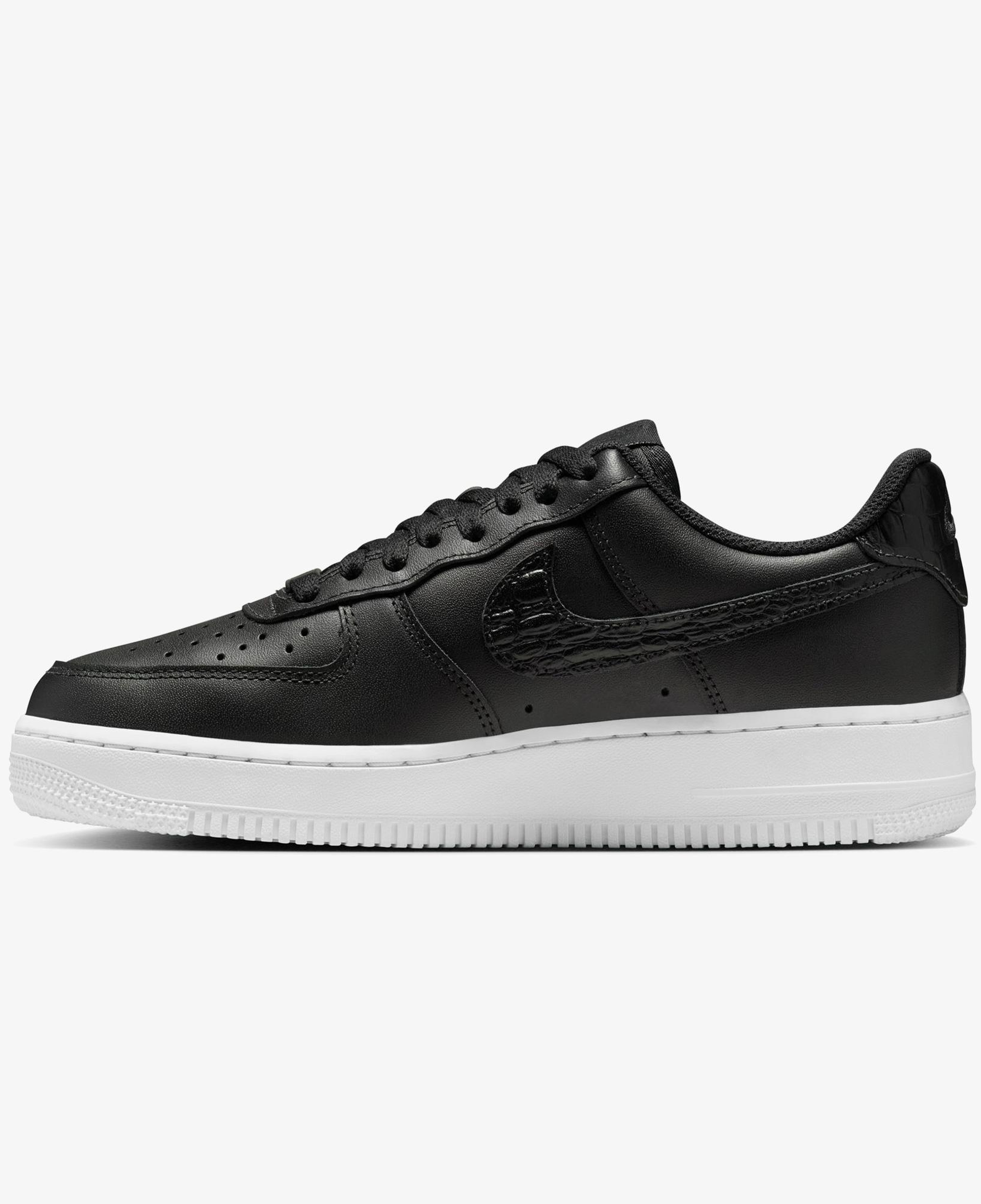 Nike Air Force 1 '07 SE Kadın Siyah Spor Ayakkabı