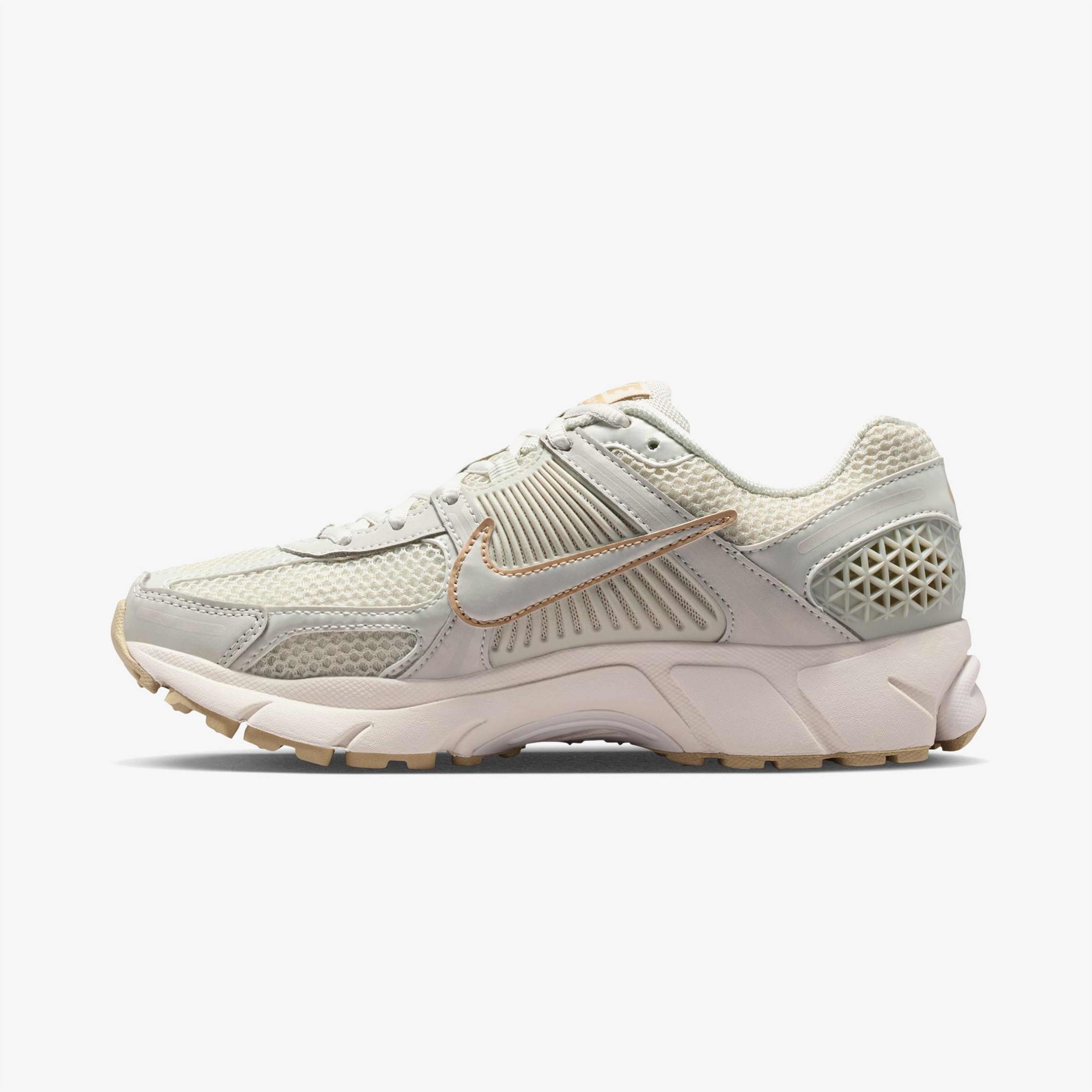 Nike Zoom Vomero 5 Kadın Krem Rengi Spor Ayakkabı
