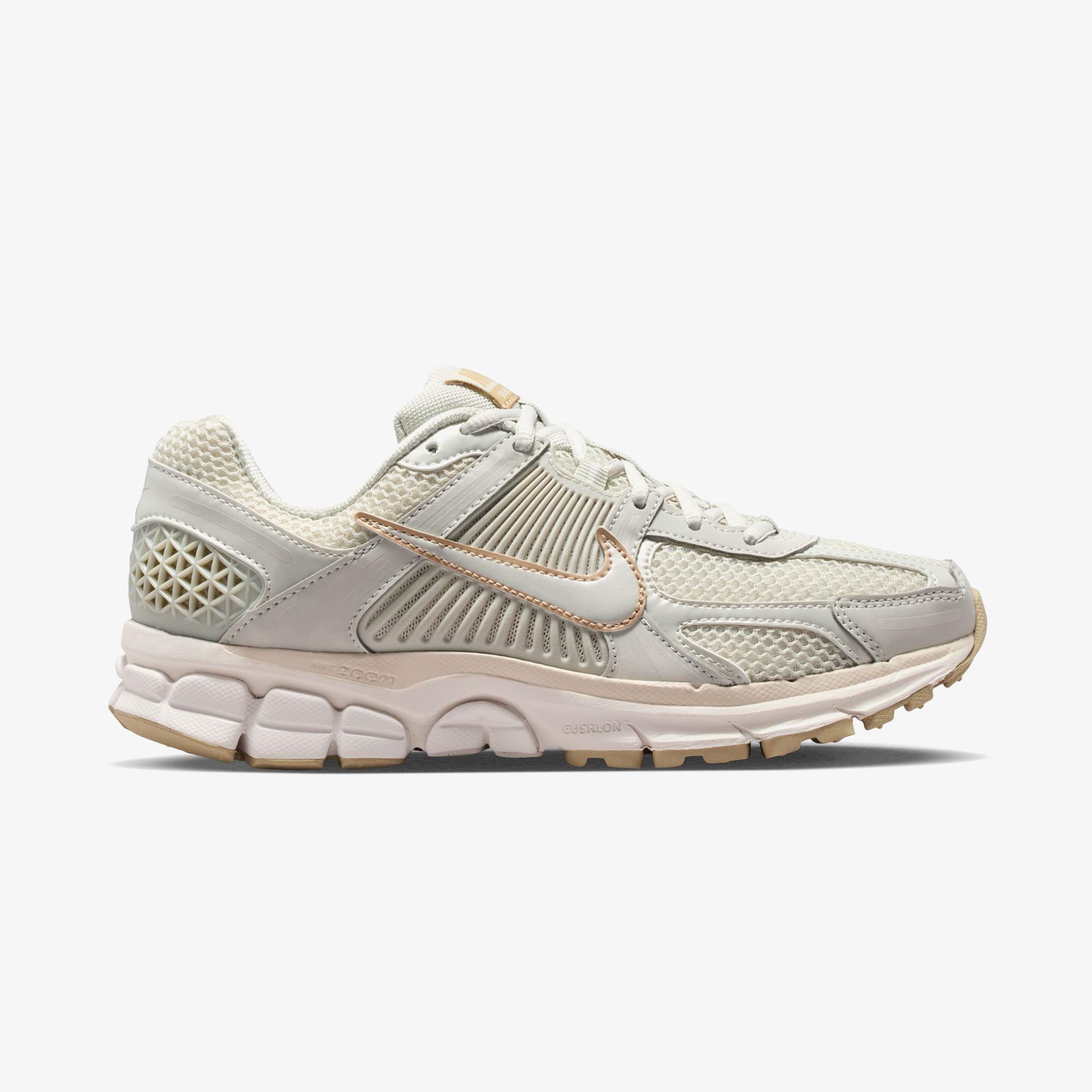 Nike Zoom Vomero 5 Kadın Krem Rengi Spor Ayakkabı