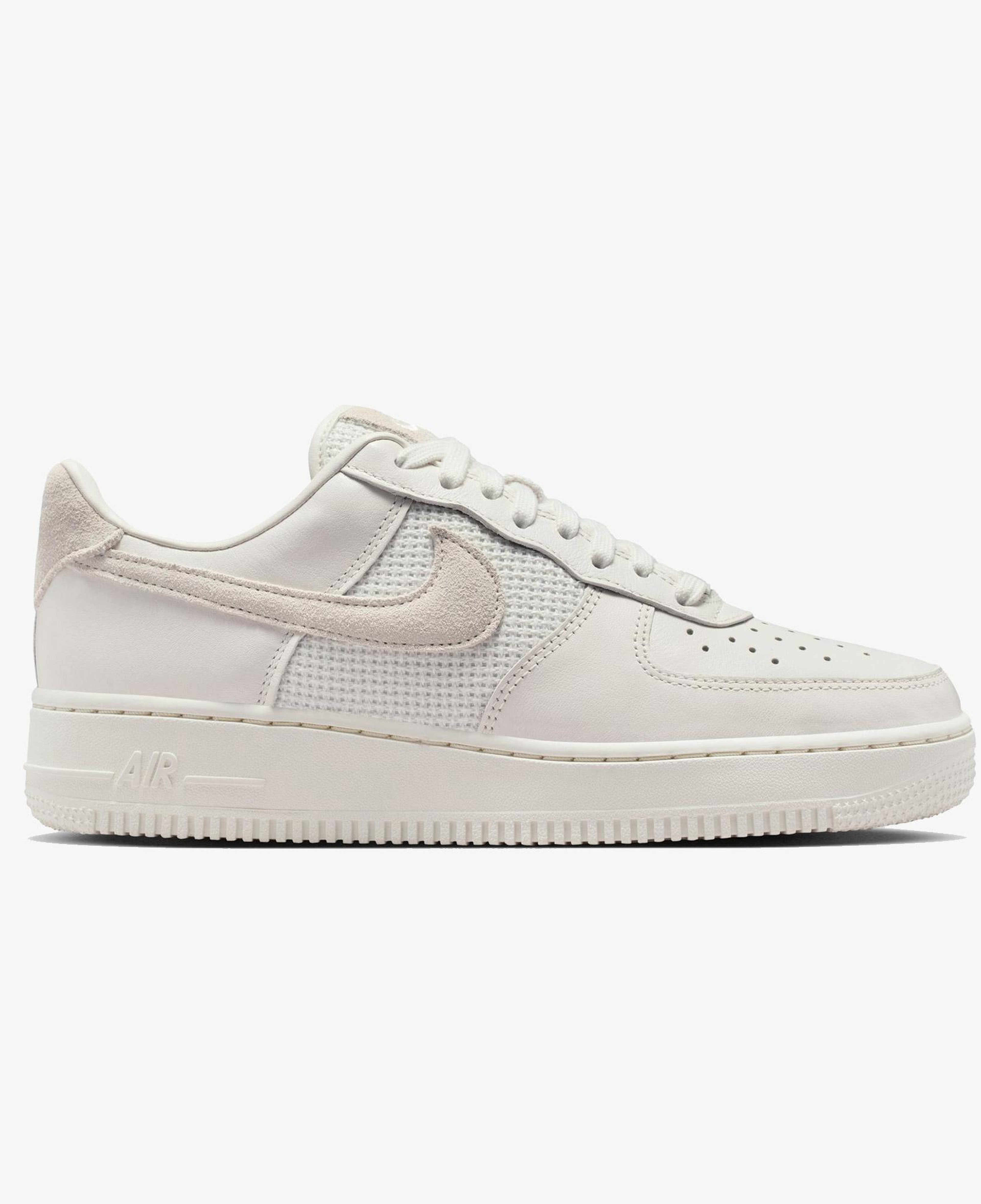 Nike Air Force 1 '07 Kadın Krem Rengi Spor Ayakkabı