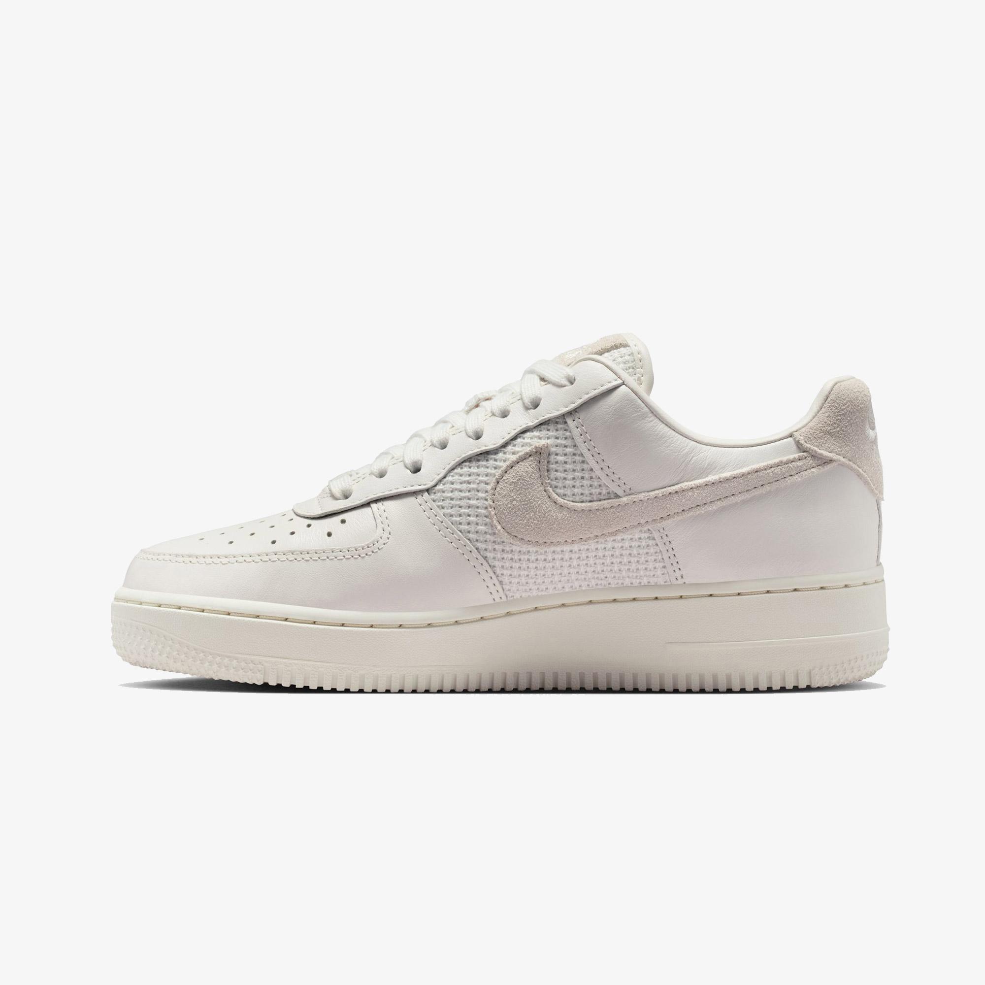 Nike Air Force 1 '07 Kadın Krem Rengi Spor Ayakkabı