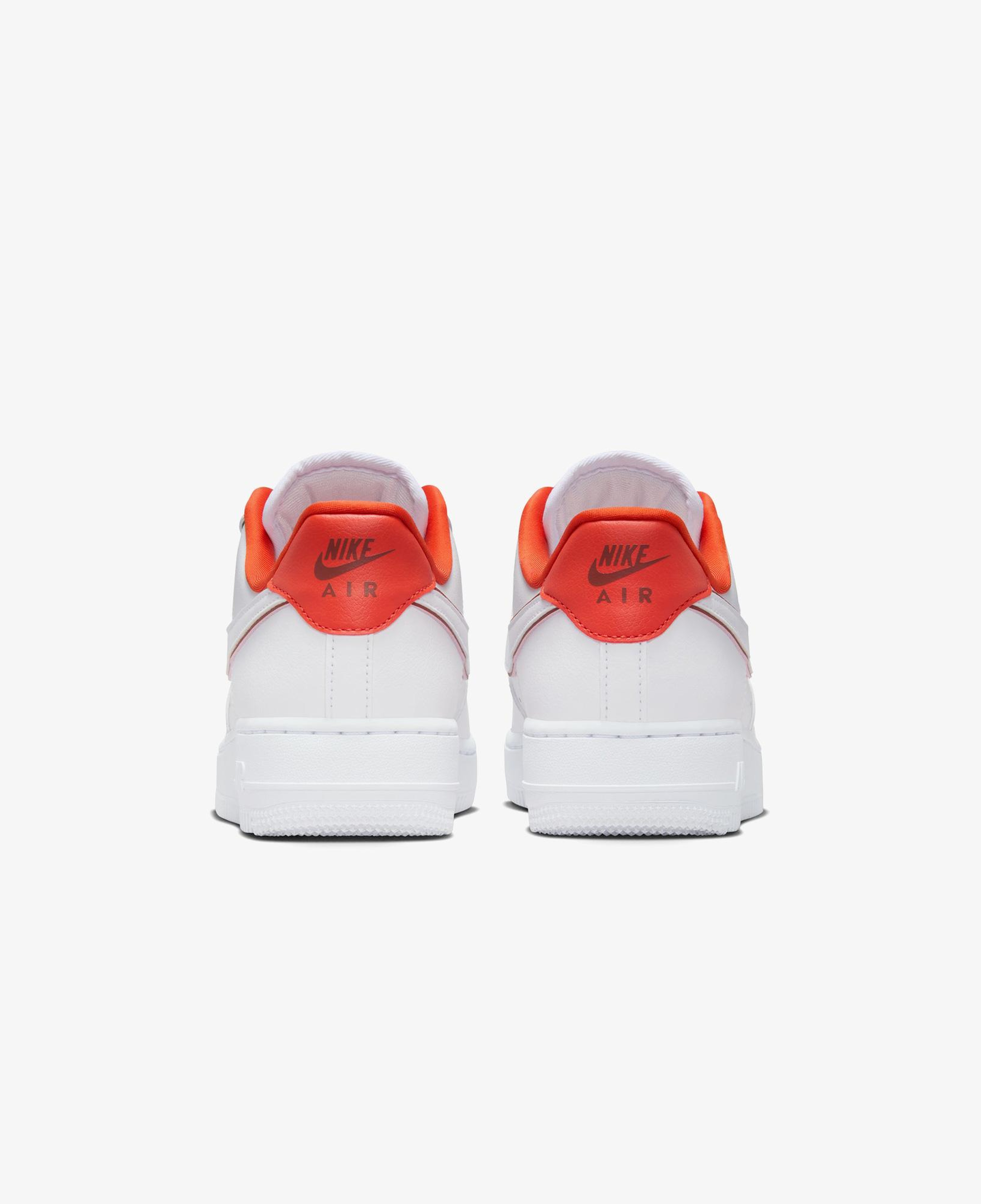 Nike Air Force 1 '07 Essential Kadın Beyaz Spor Ayakkabı