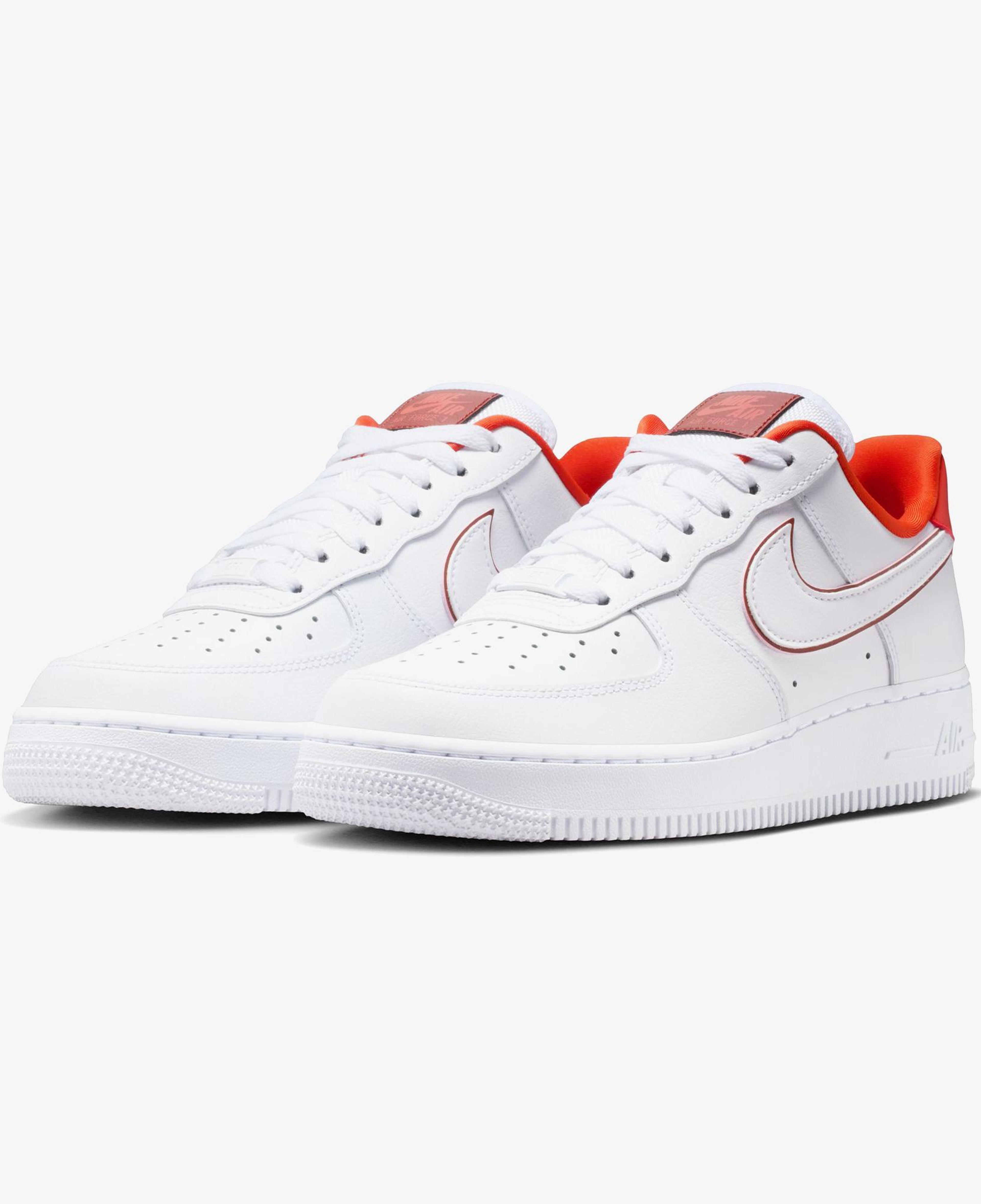 Nike Air Force 1 '07 Essential Kadın Beyaz Spor Ayakkabı