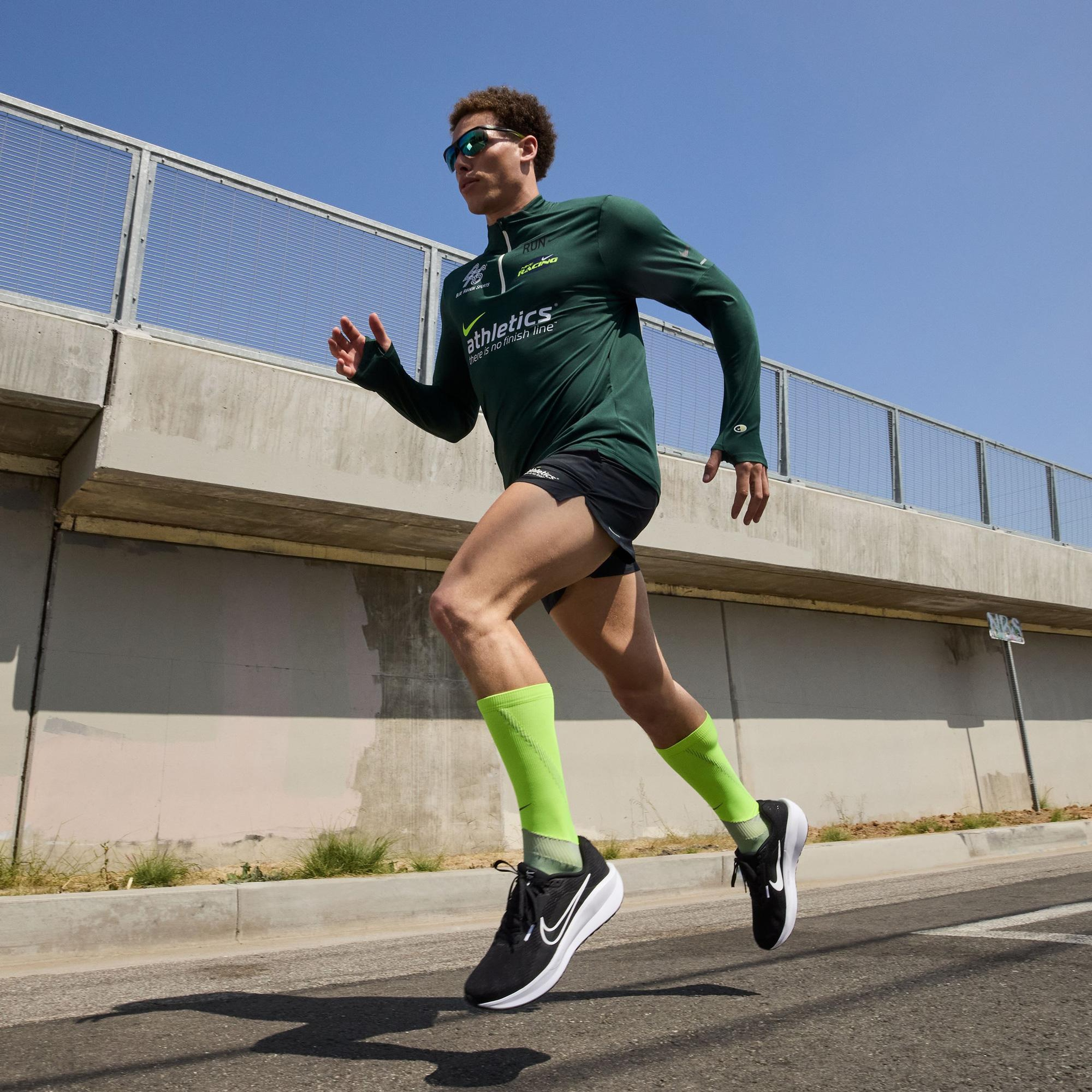 Nike Downshifter 13 Erkek Siyah Koşu Ayakkabısı