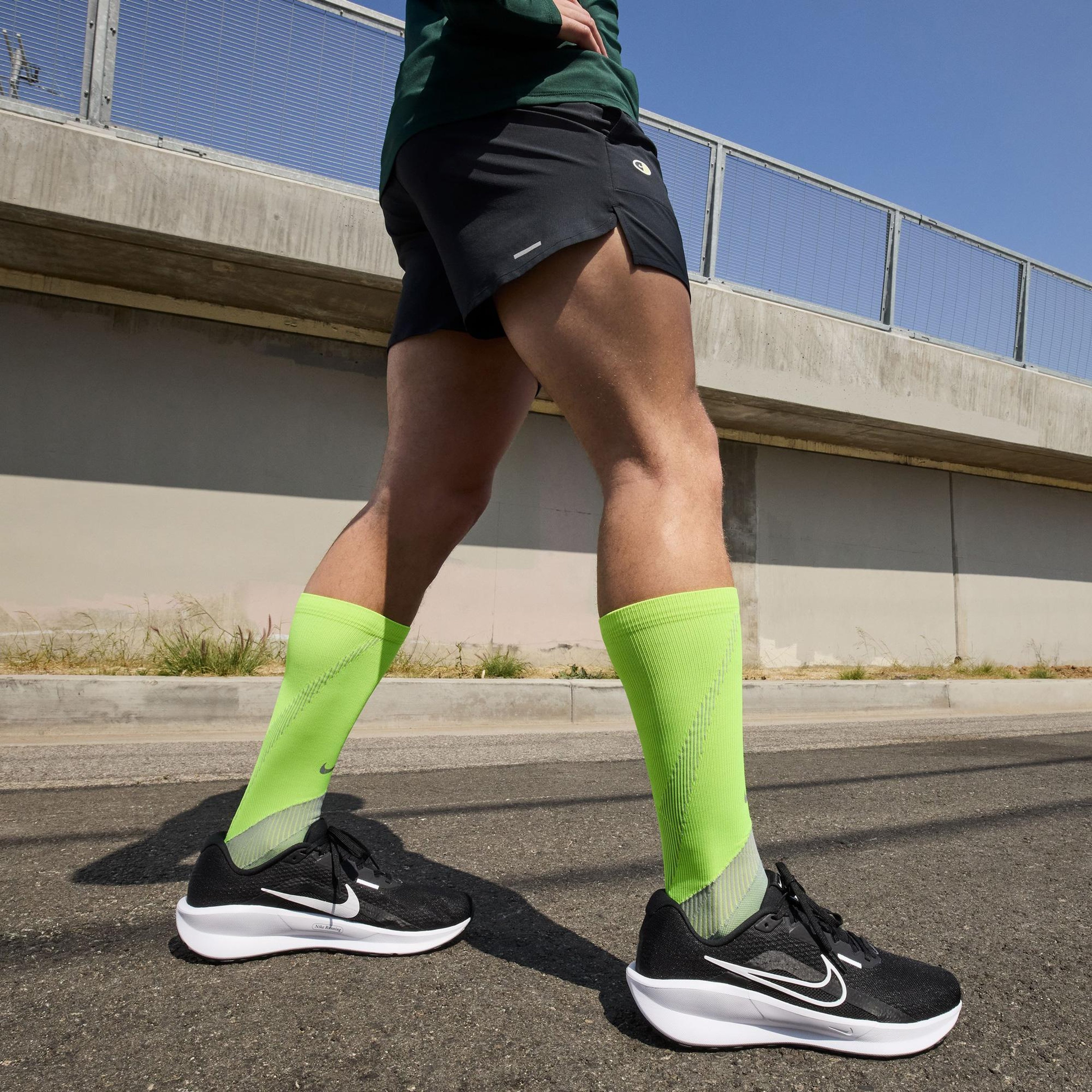 Nike Downshifter 13 Erkek Siyah Koşu Ayakkabısı