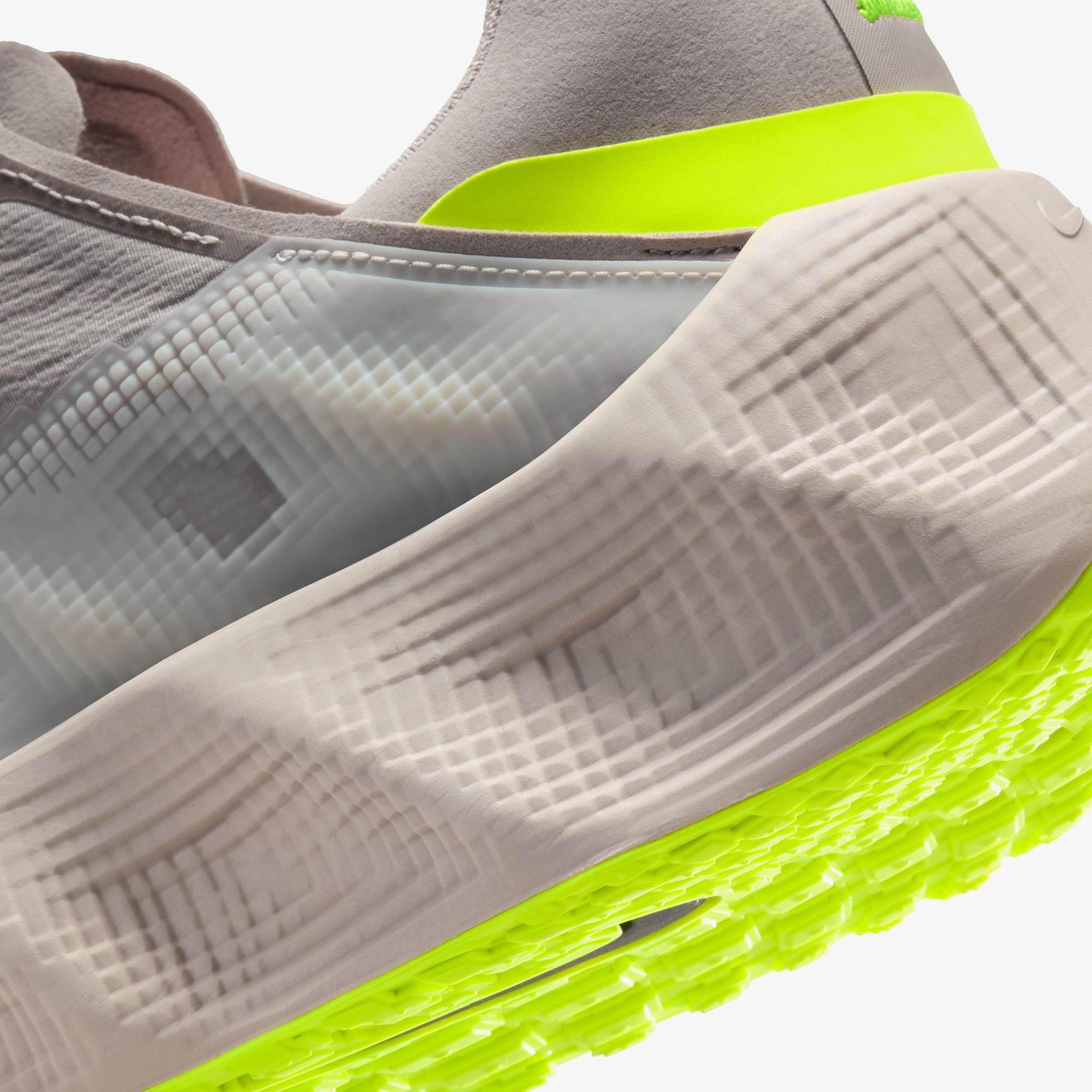 Nike Ava Rover Erkek Gri Spor Ayakkabı