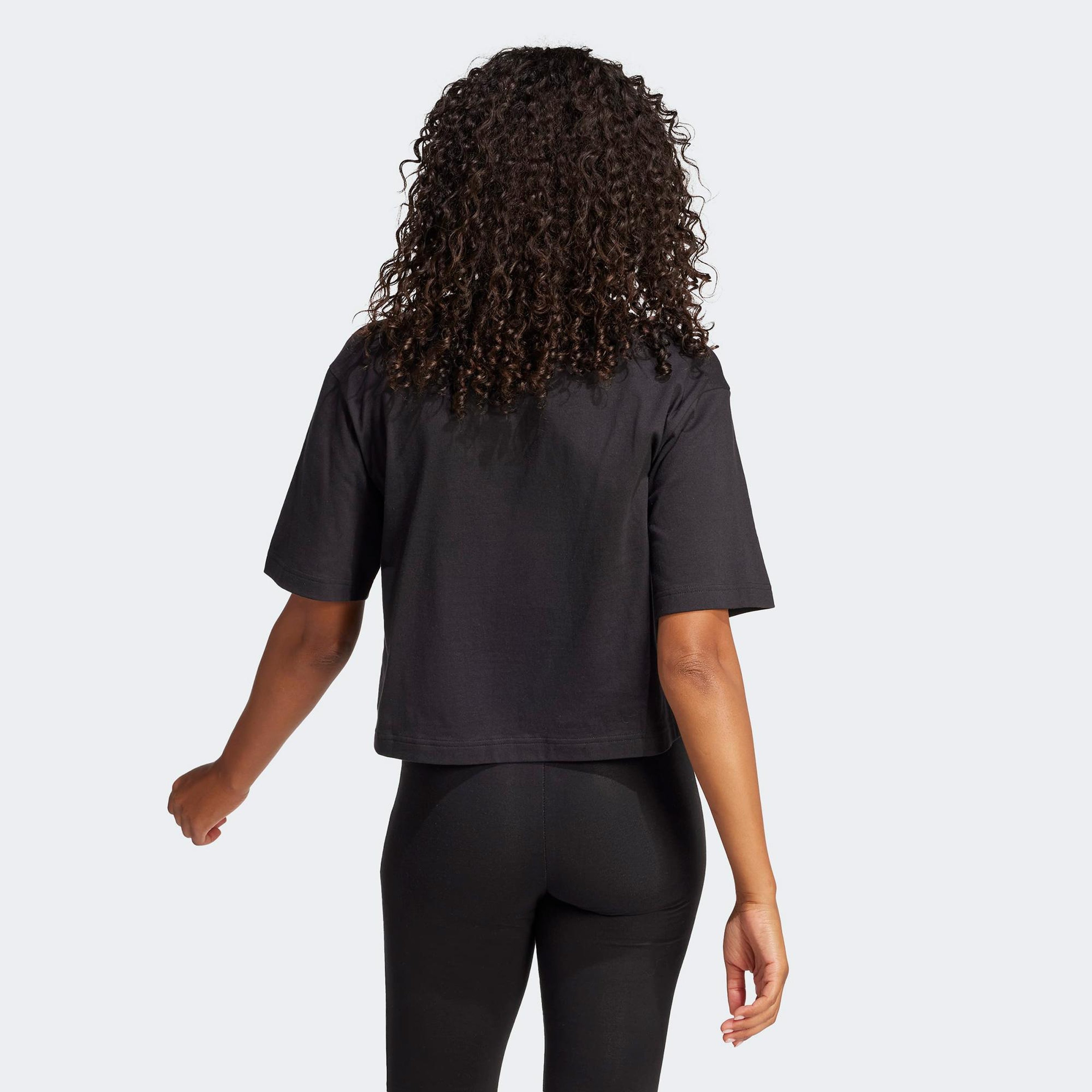 adidas Essentials Big Logo Boyfriend Kadın Siyah T-Shirt