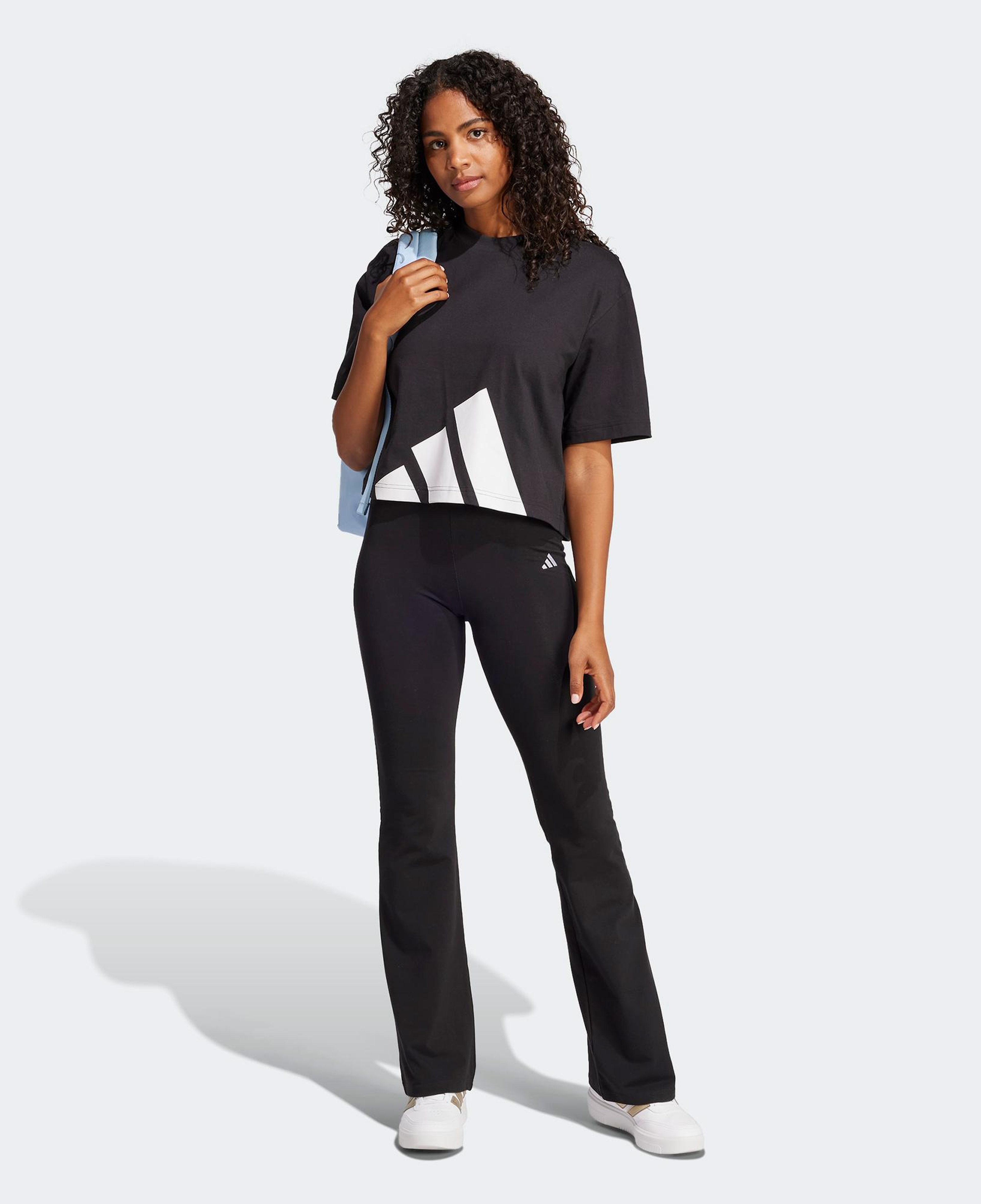adidas Essentials Big Logo Boyfriend Kadın Siyah T-Shirt