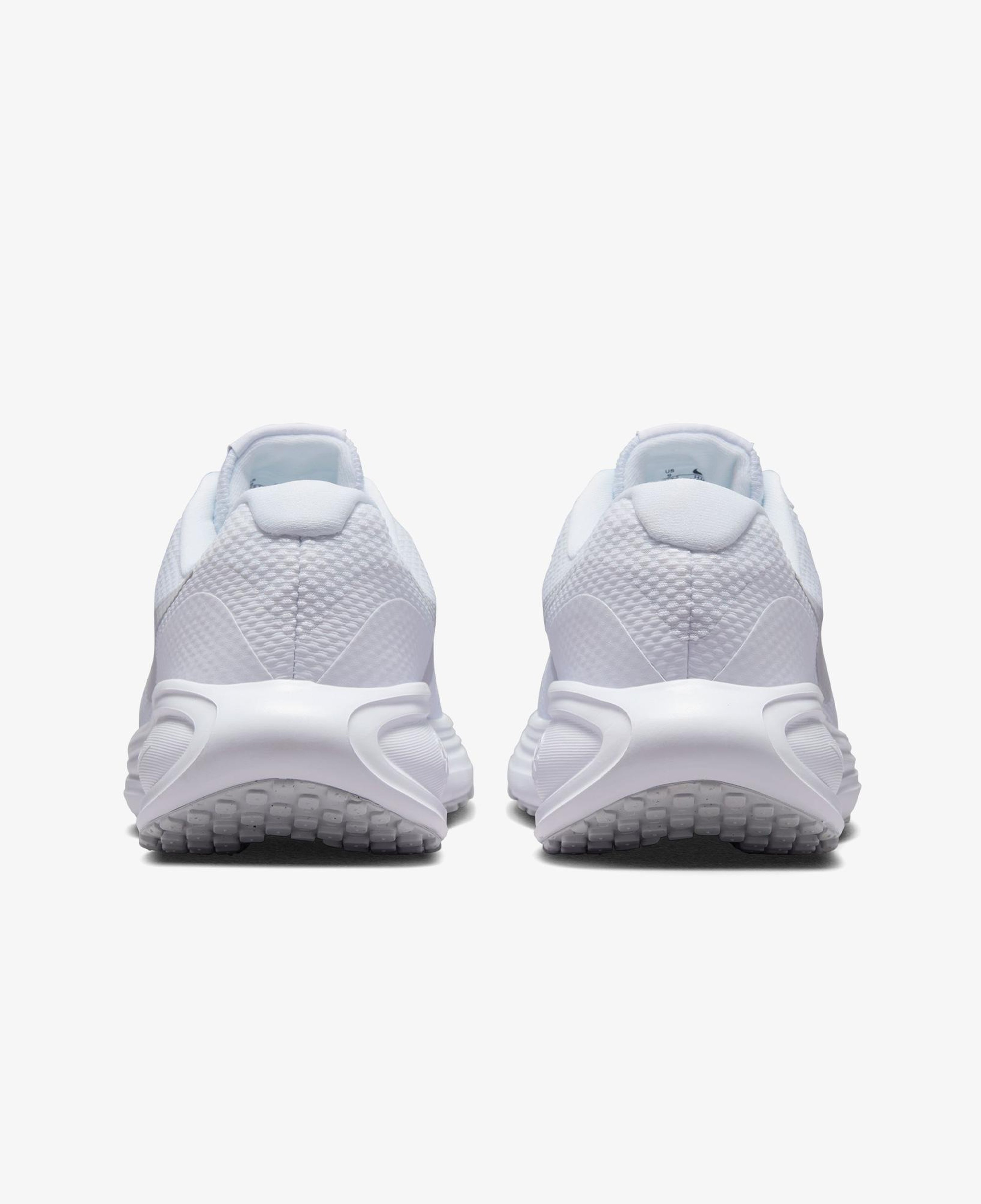 Nike Revolution 8 Kadın Beyaz Koşu Ayakkabısı
