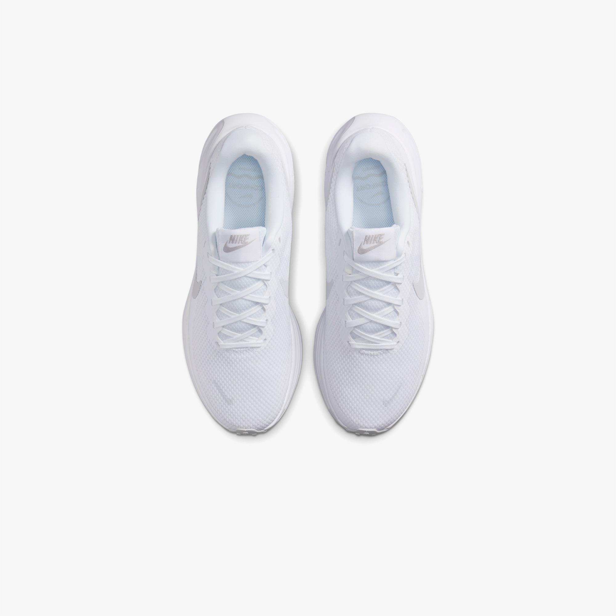 Nike Beyaz Nike Revolution 8