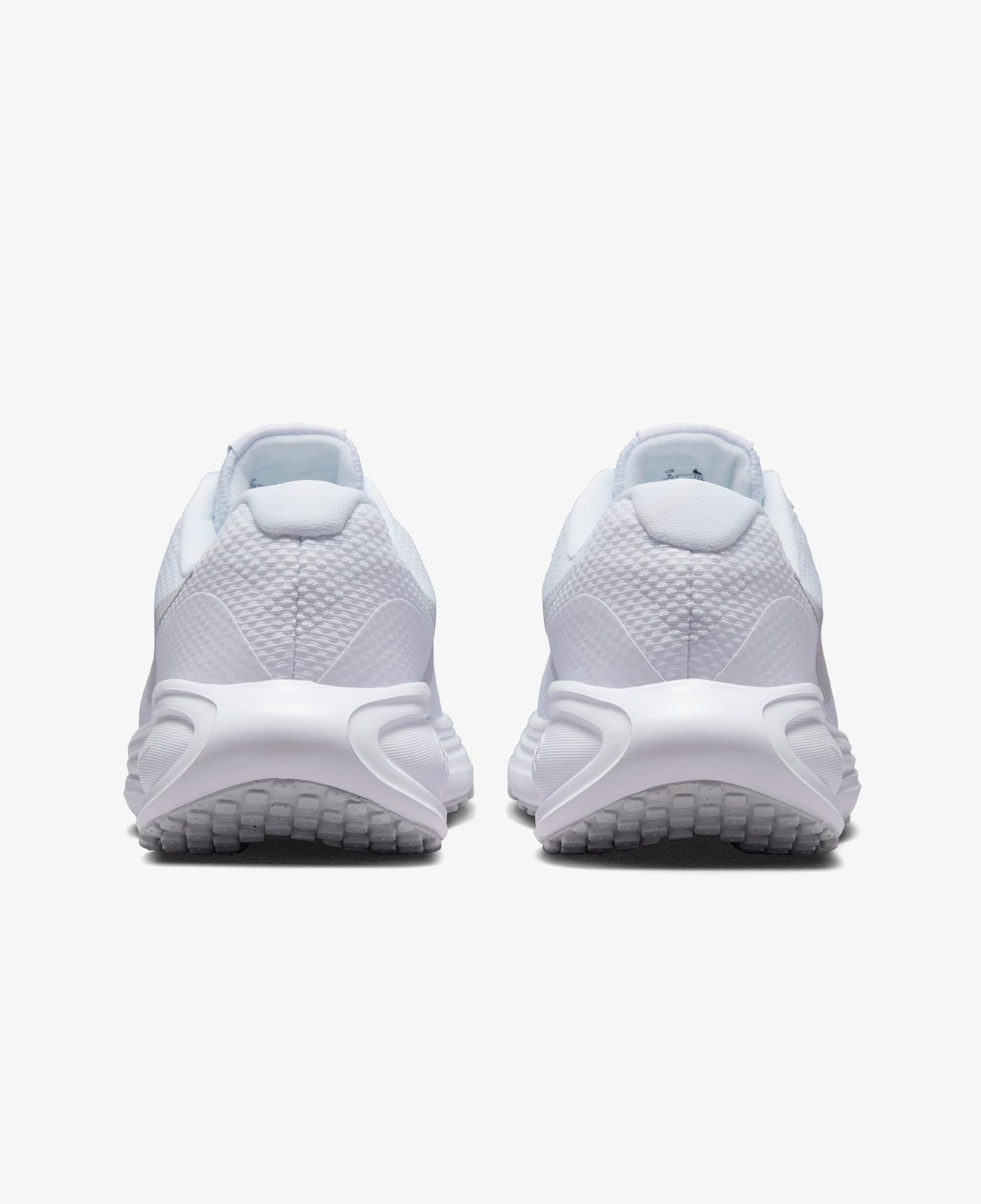 Nike Revolution 8 Kadın Beyaz Koşu Ayakkabısı