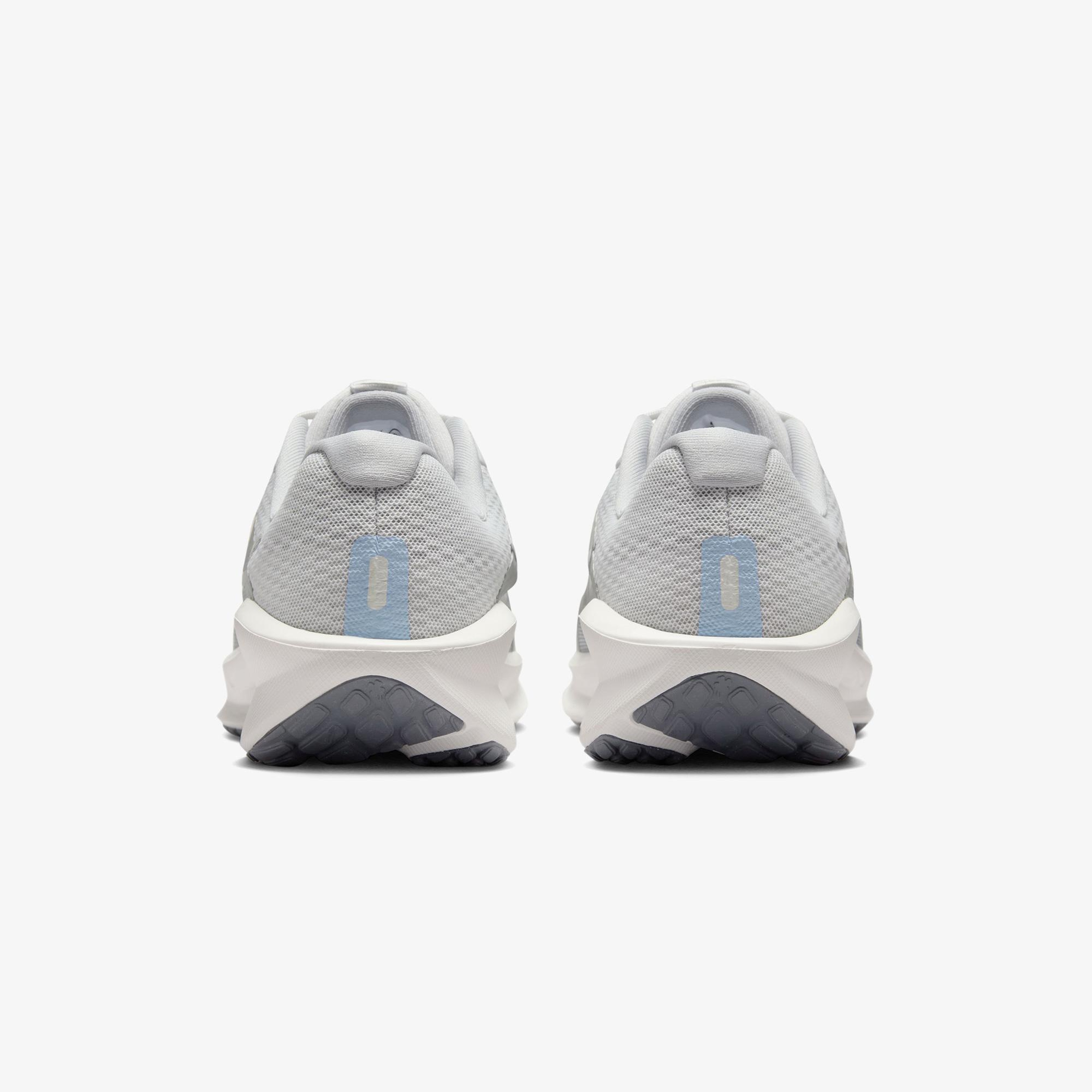 Nike Downshifter 13 Kadın Gri Koşu Ayakkabısı