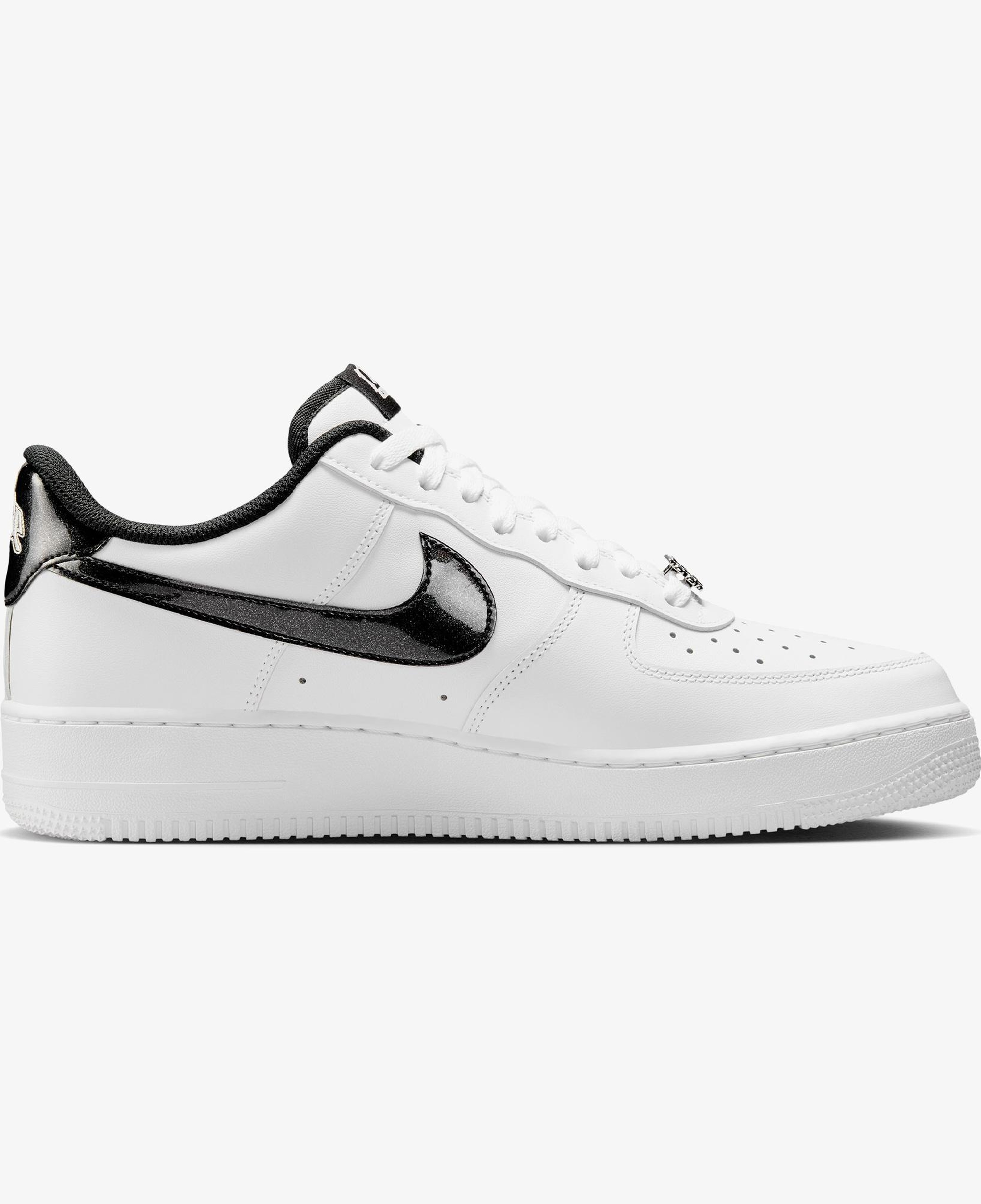 Nike Air Force 1 '07 LV8 Erkek Beyaz Spor Ayakkabı