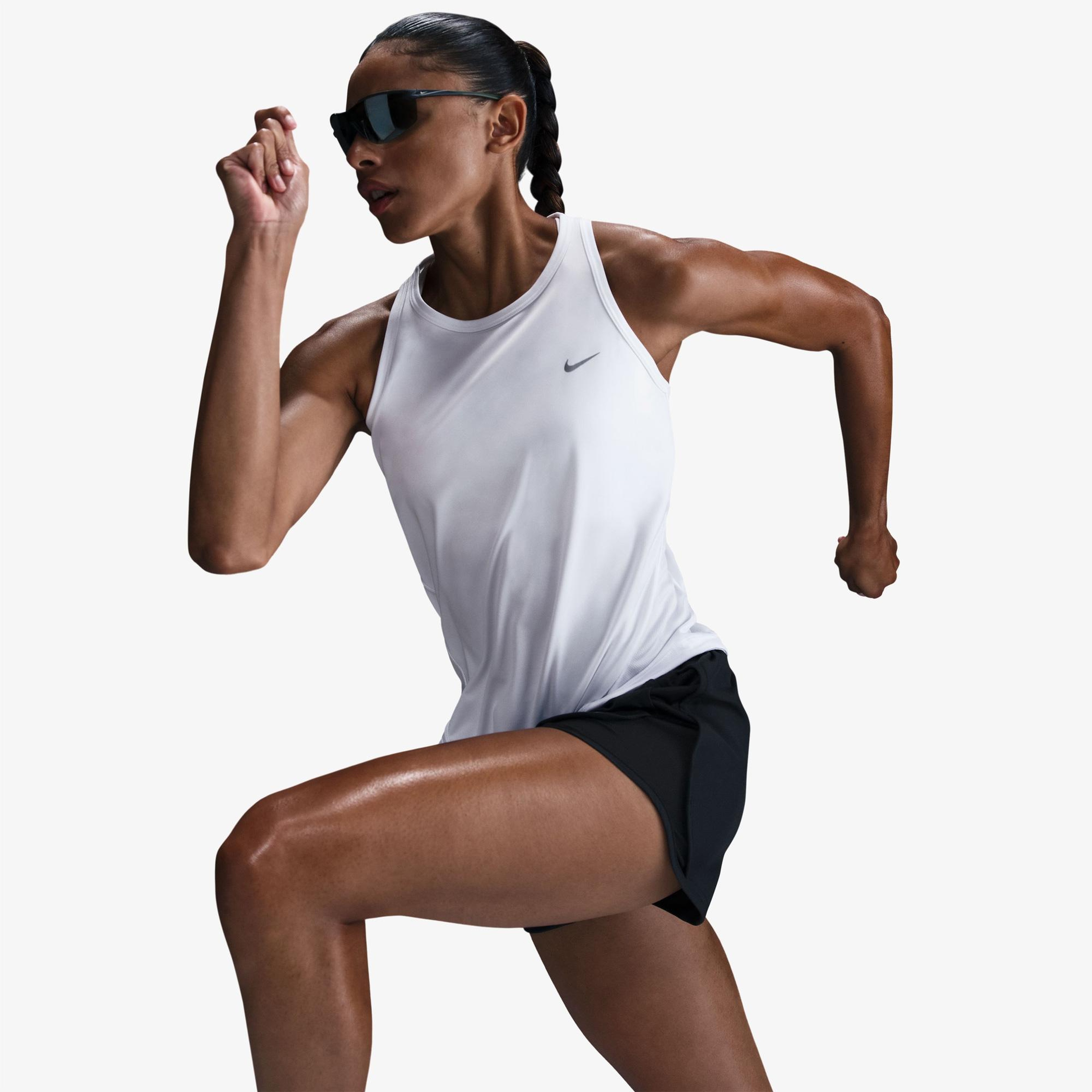 Nike Tempo Dri-Fit Kadın Beyaz Kolsuz T-Shirt