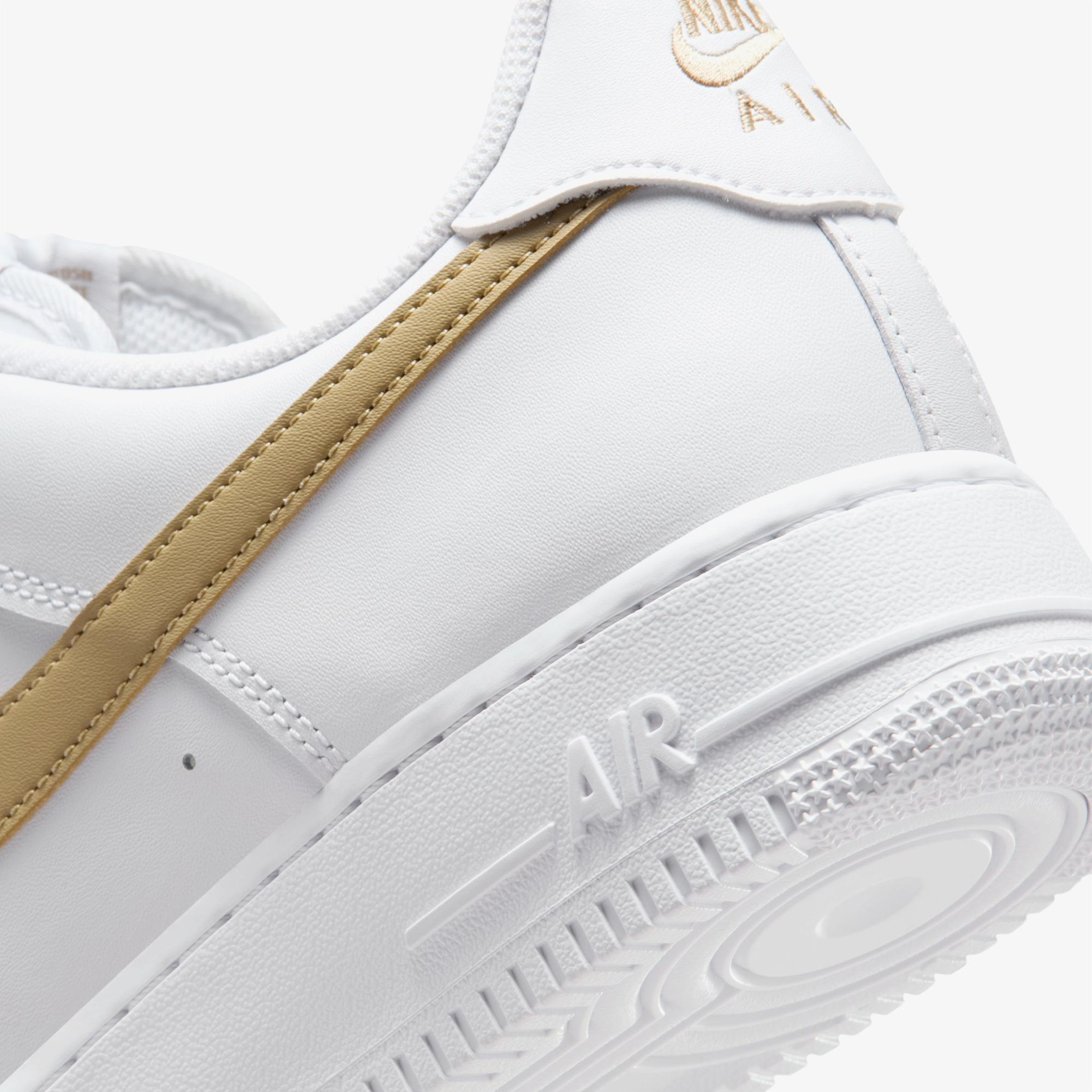 Nike Air Force 1 '07 Erkek Beyaz Spor Ayakkabı