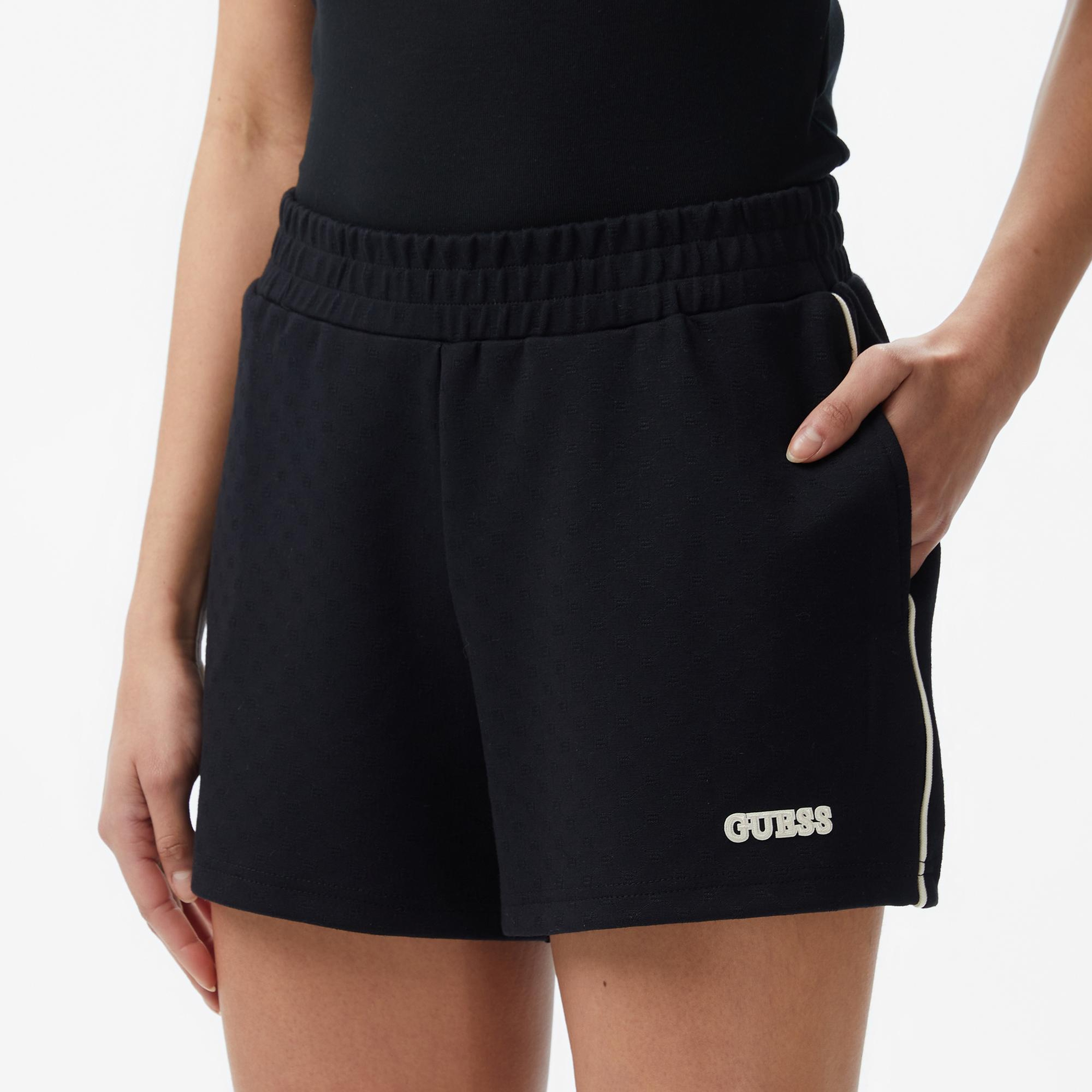 Guess Clara Aktif Regular Fit Kadın Siyah Şort