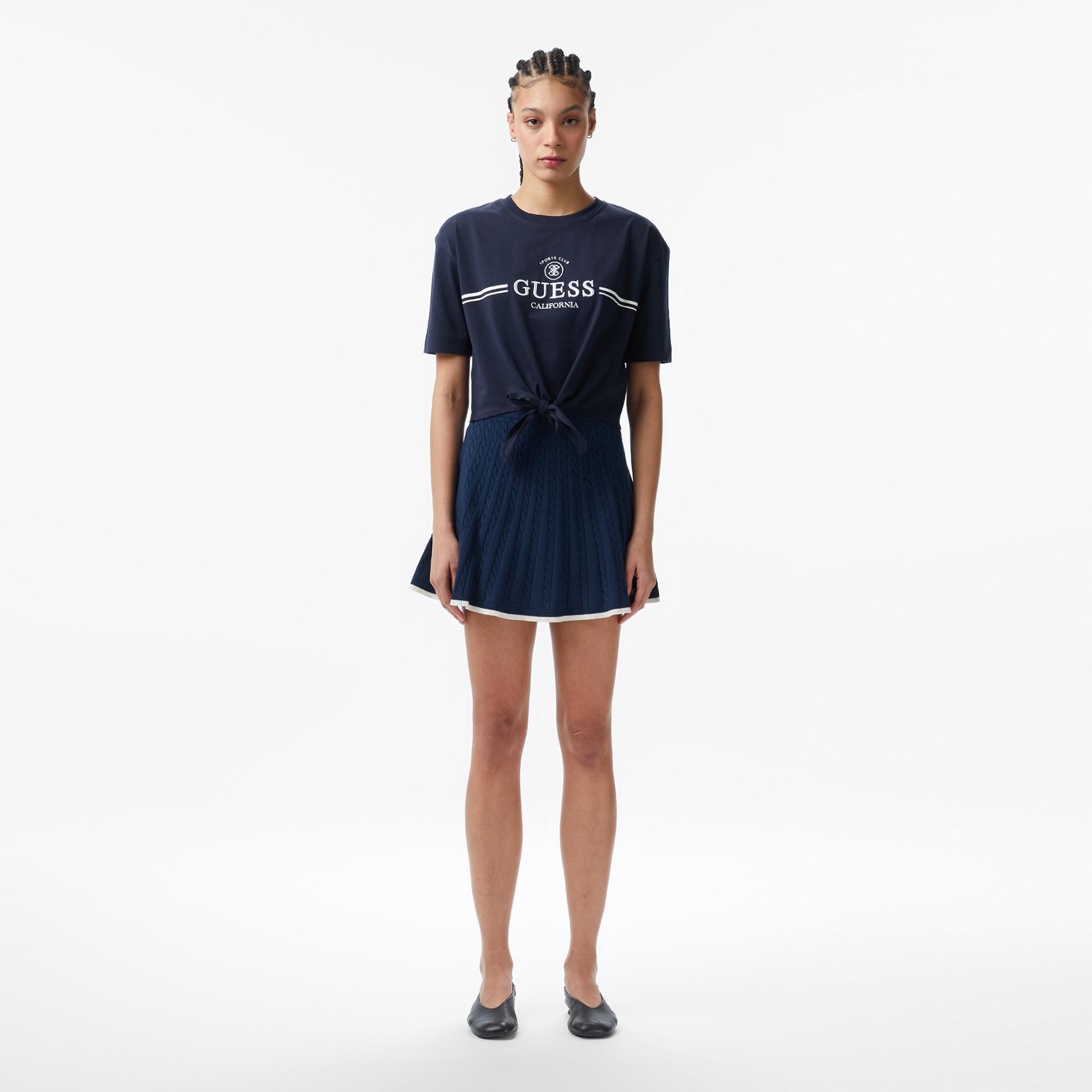 Guess Stream Aktif Boxy Fit Kadın Lacivert T-Shirt