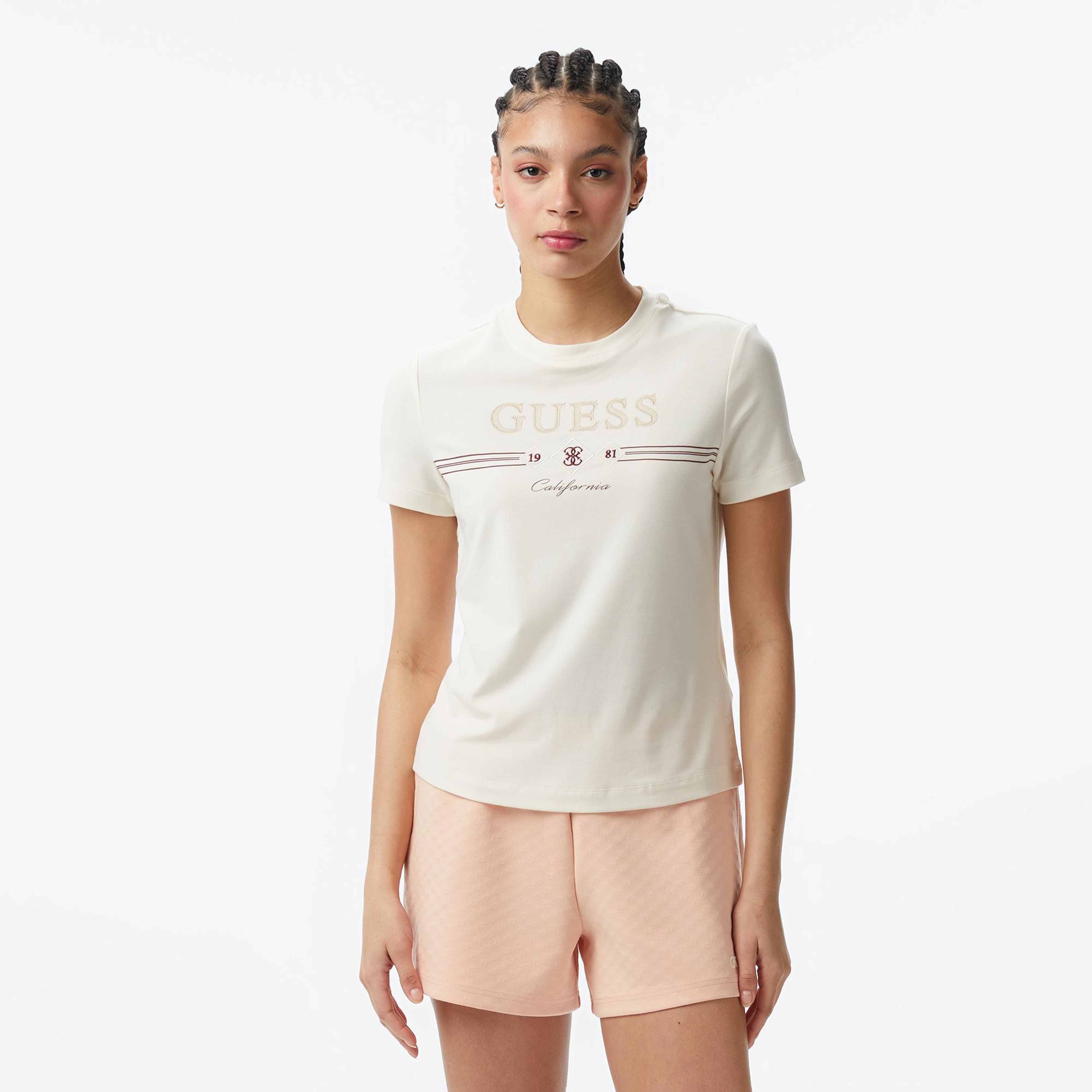 Guess Febe Aktif Slim Fit Kadın Beyaz T-Shirt