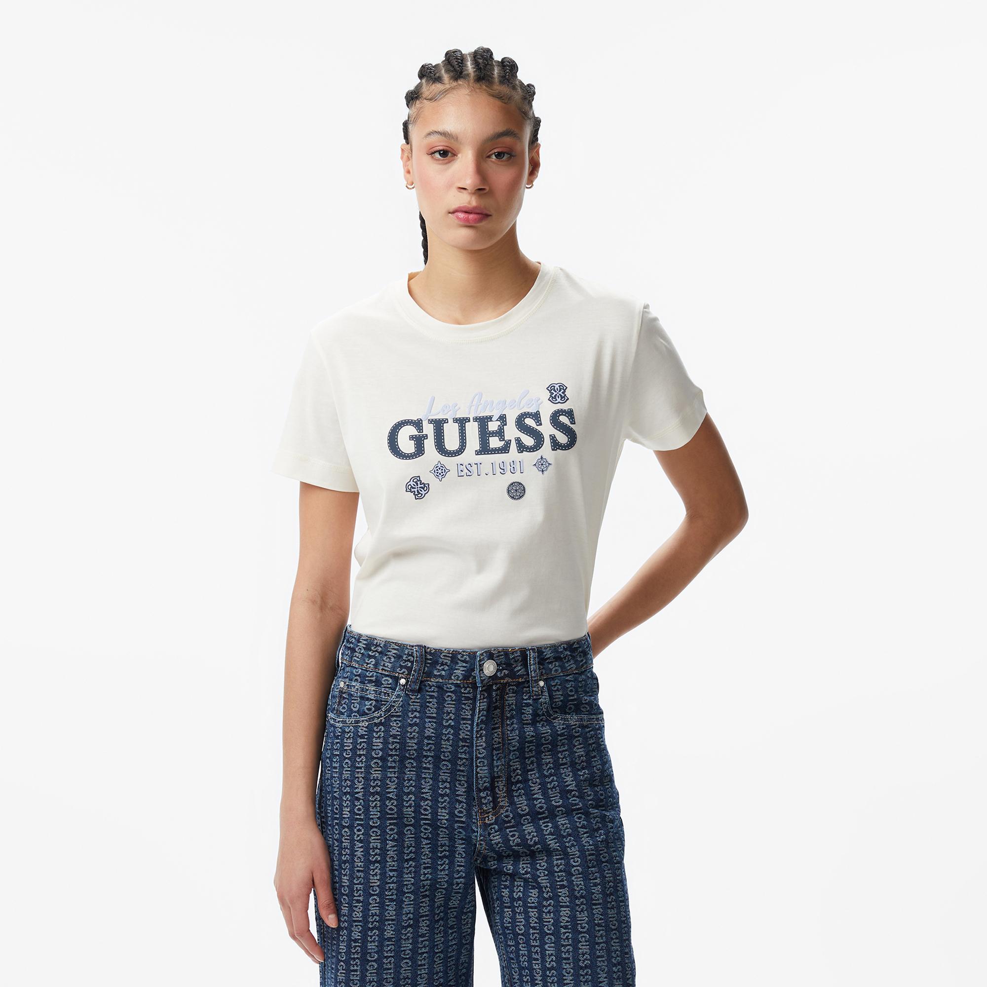 Guess Agnes Aktif Regular Fit Kadın Beyaz T-Shirt