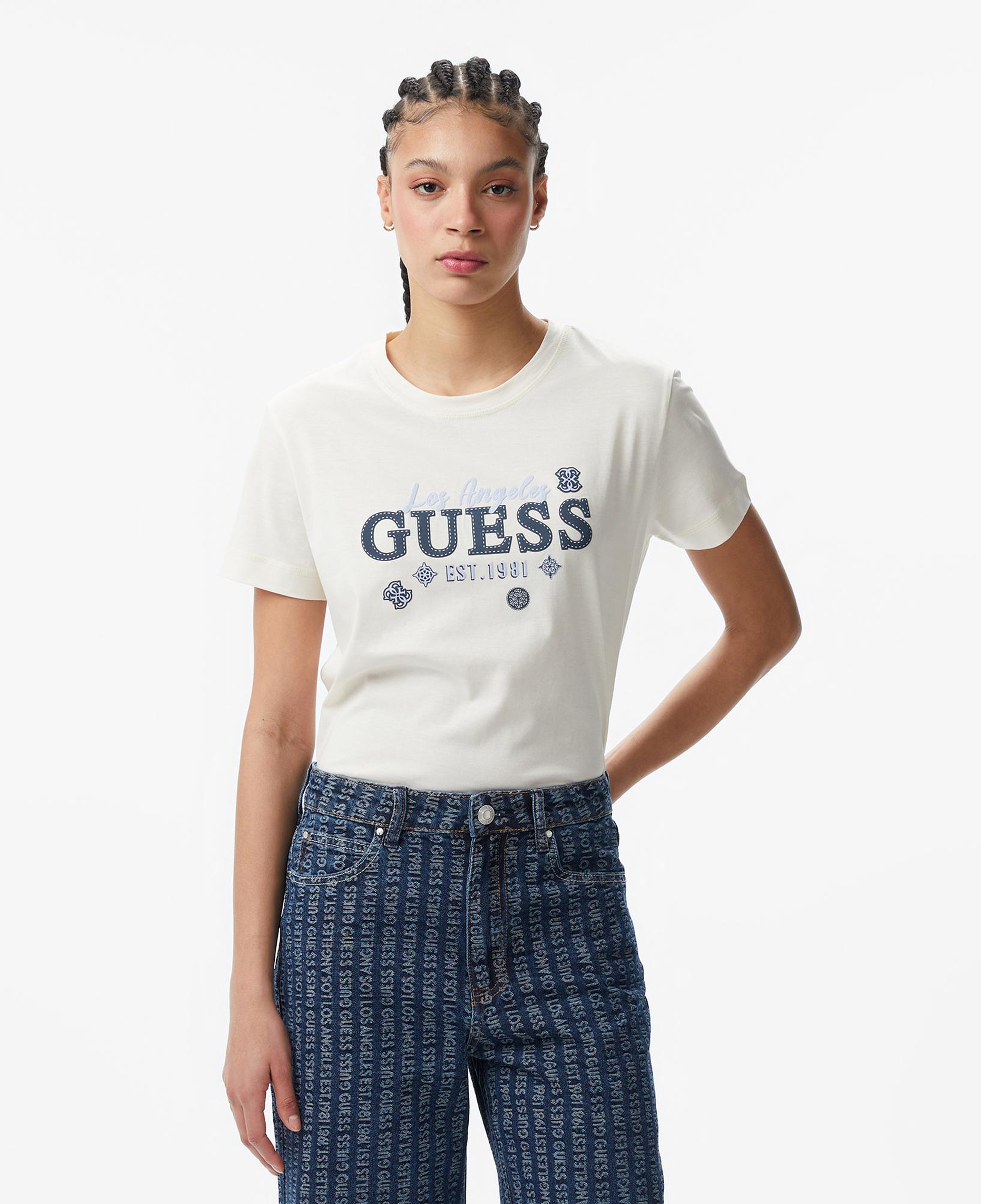 Guess Agnes Aktif Regular Fit Kadın Beyaz T-Shirt