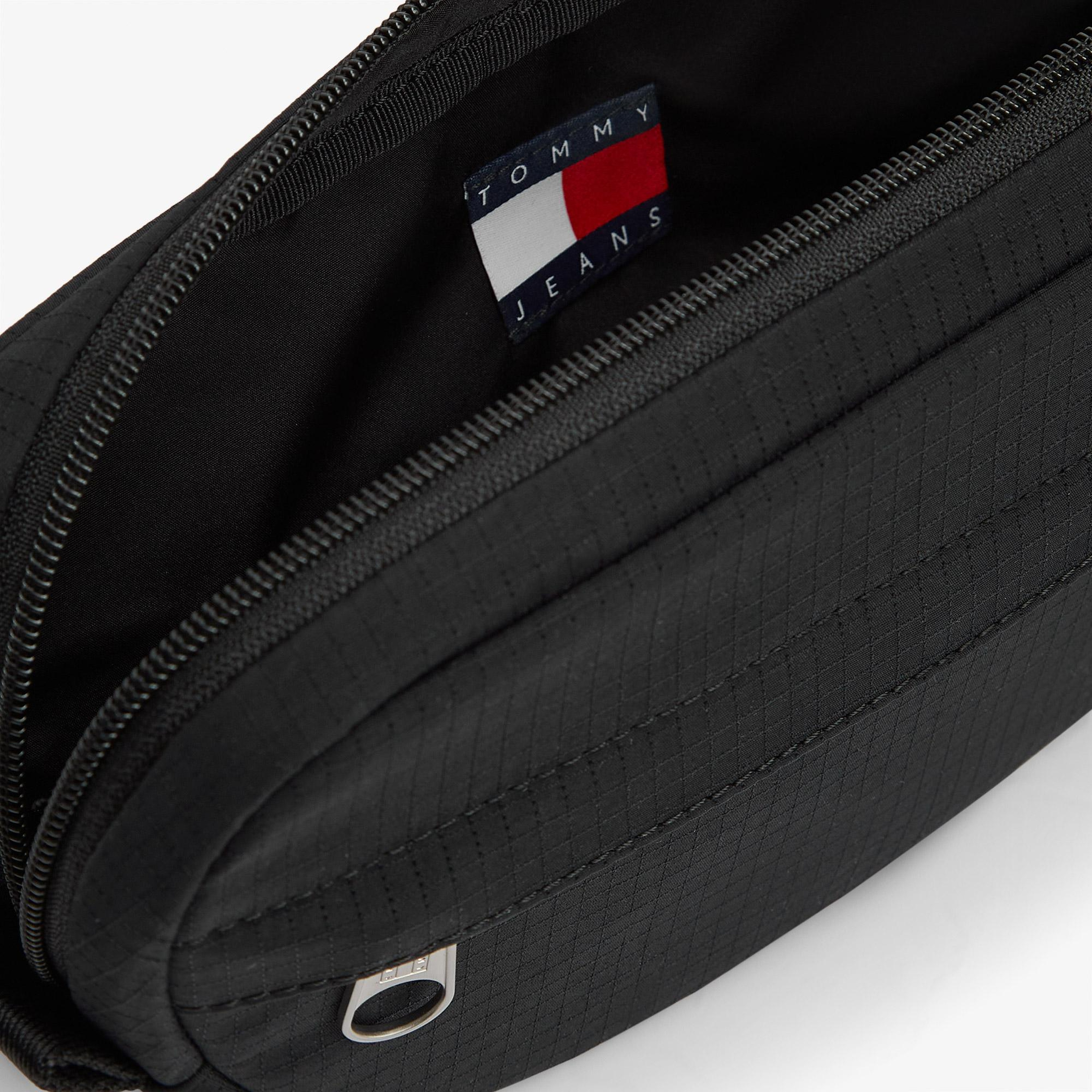 Tommy Hilfiger Essential Daily Erkek Siyah Bel Çantası
